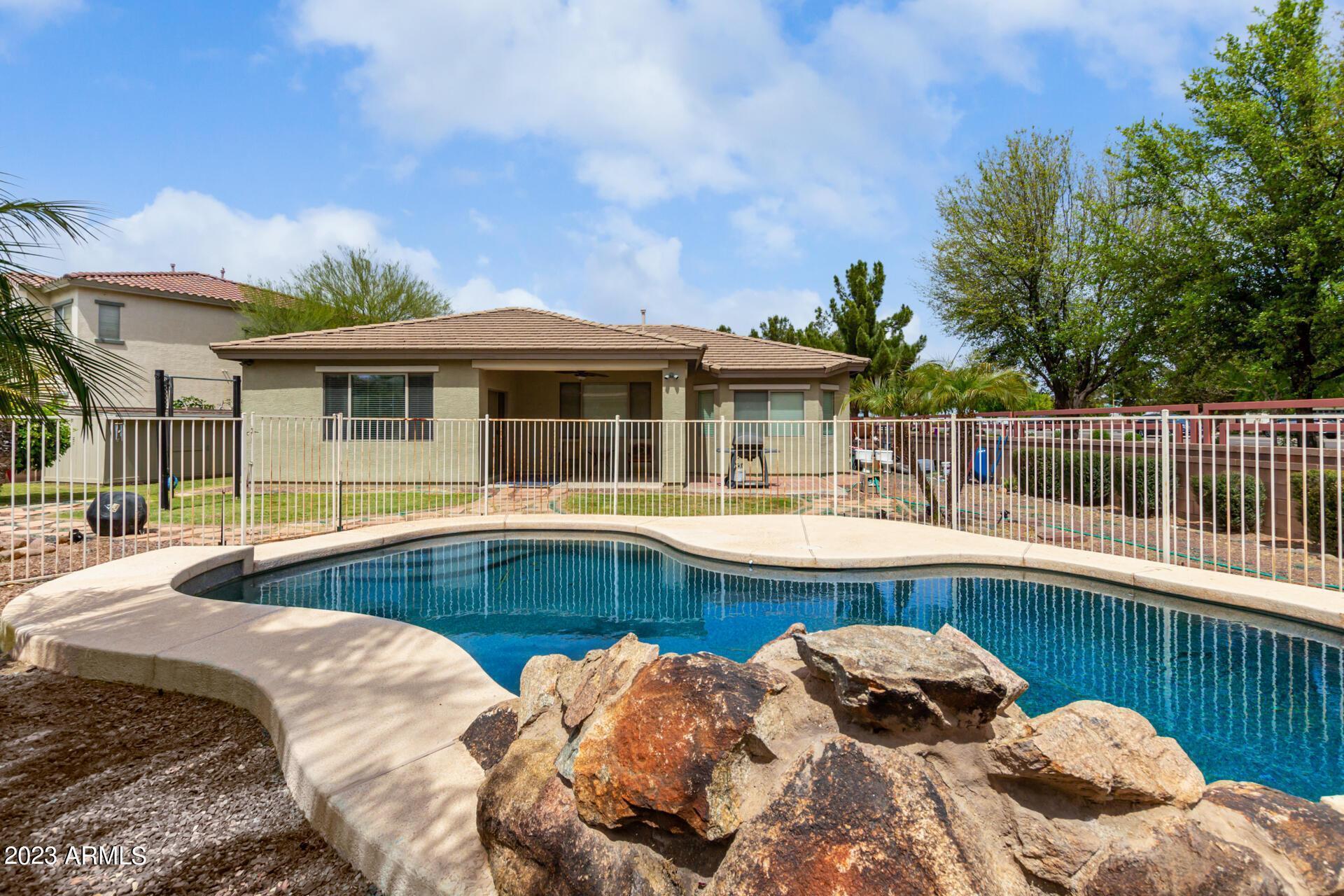 19043 E Kingbird Drive