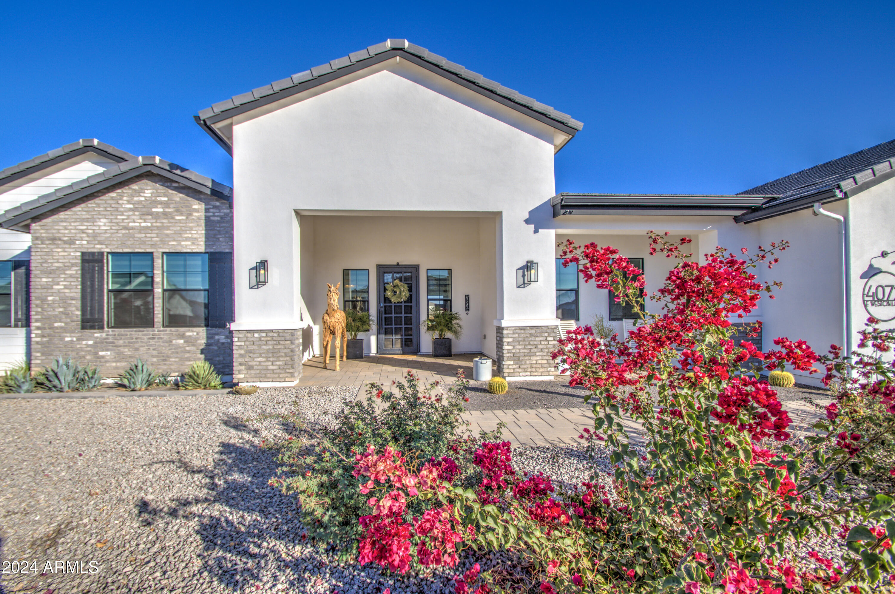 4072 E WESTON Lane