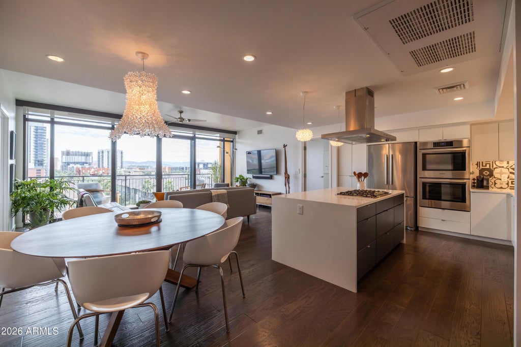 Photo of 200 W Portland Street #827, Phoenix, AZ 85003 (MLS # 7085279)