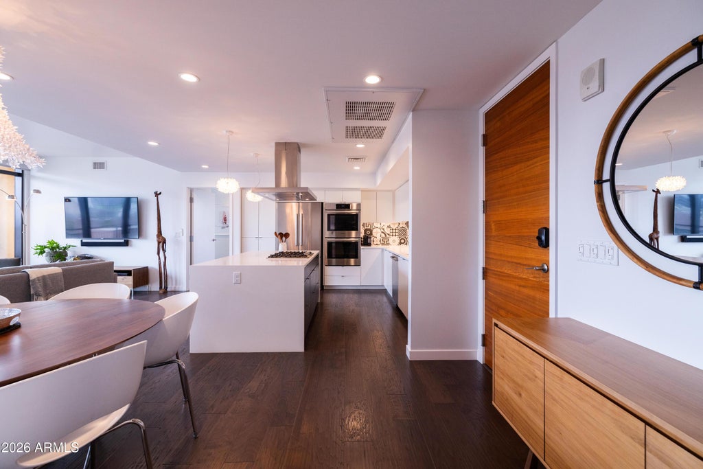 Photo of 200 W Portland Street #827, Phoenix, AZ 85003 (MLS # 7085279)