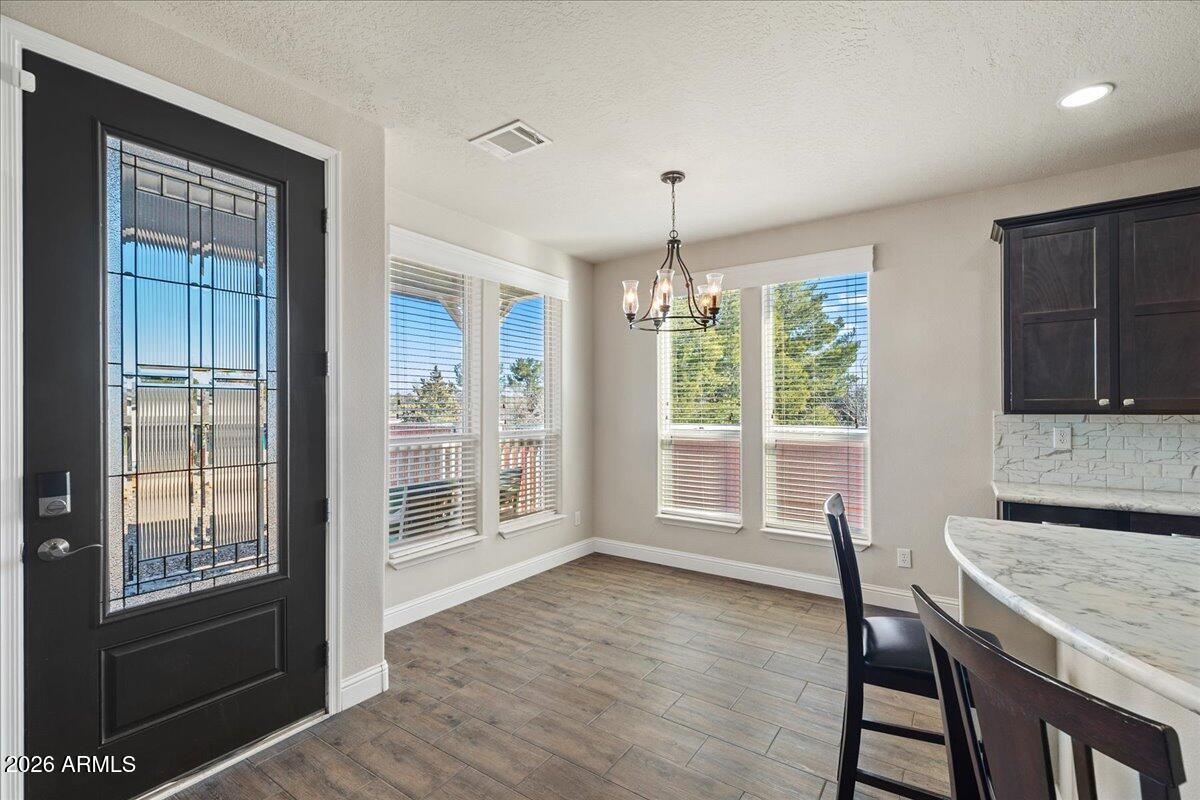 301 E COTTONWOOD Drive