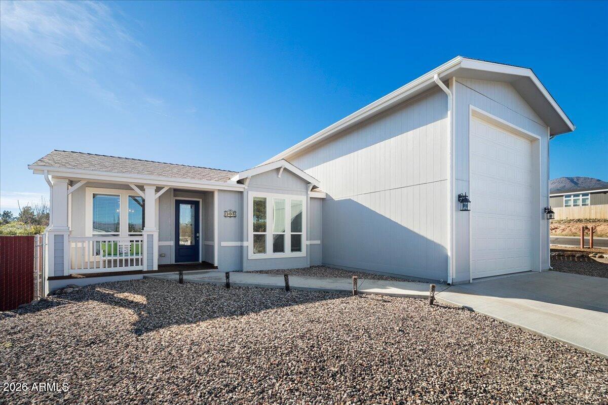 301 E COTTONWOOD Drive