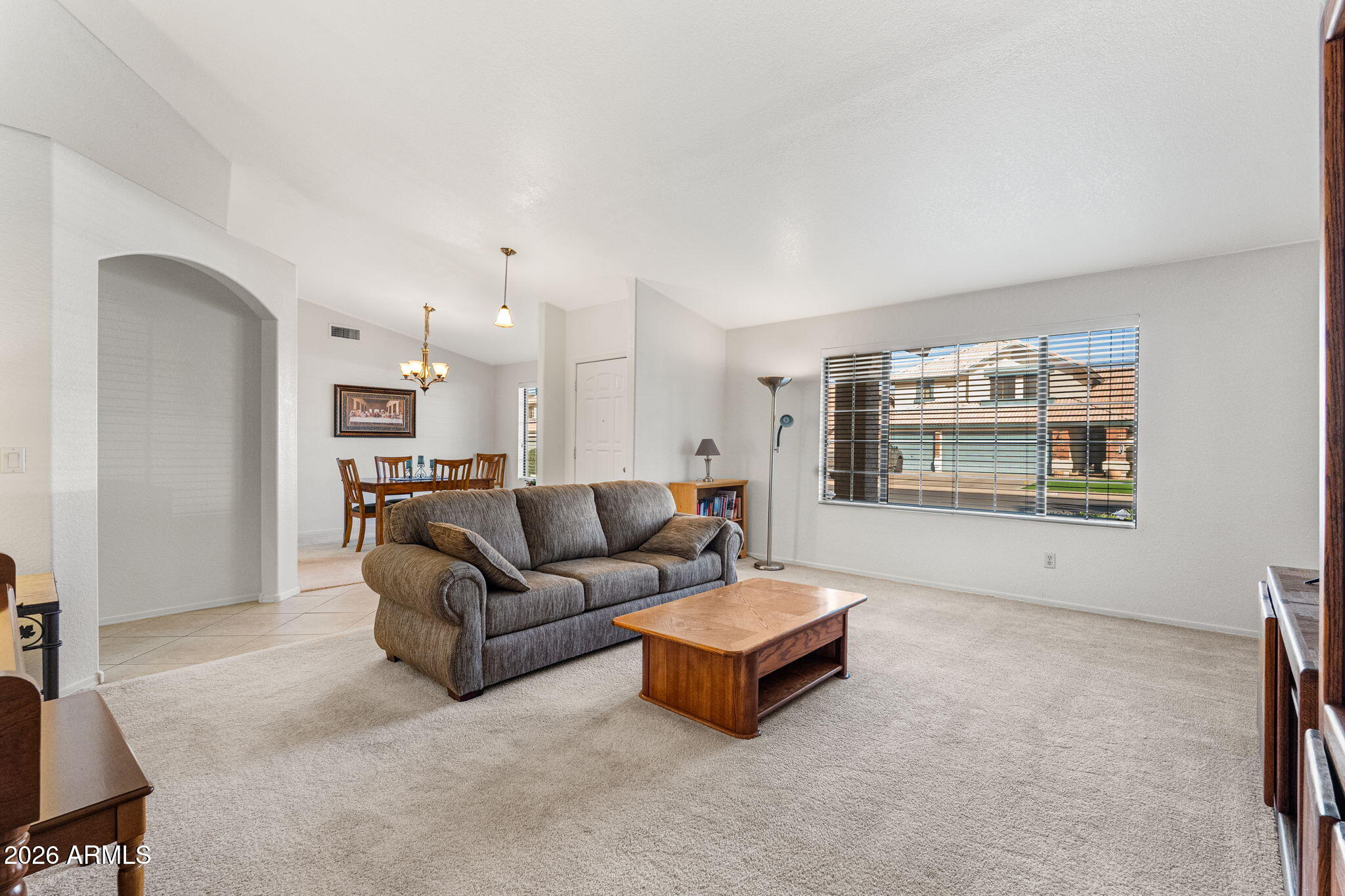 513 W SILVER CREEK Road