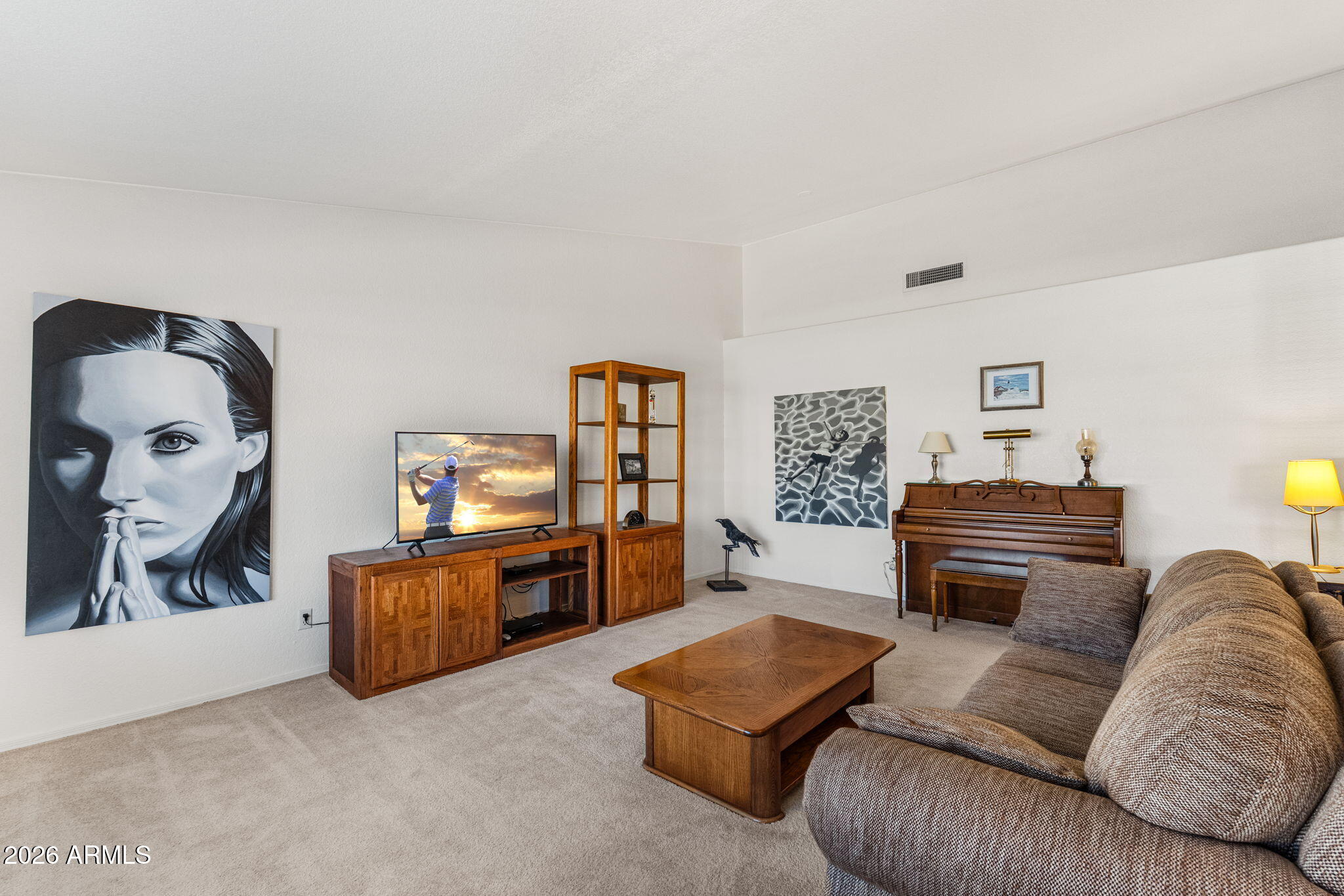 513 W SILVER CREEK Road