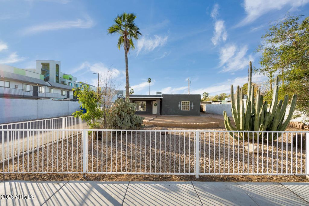 Photo of 2261 W Ella Street, Mesa, AZ 85201 (MLS # 6973029)