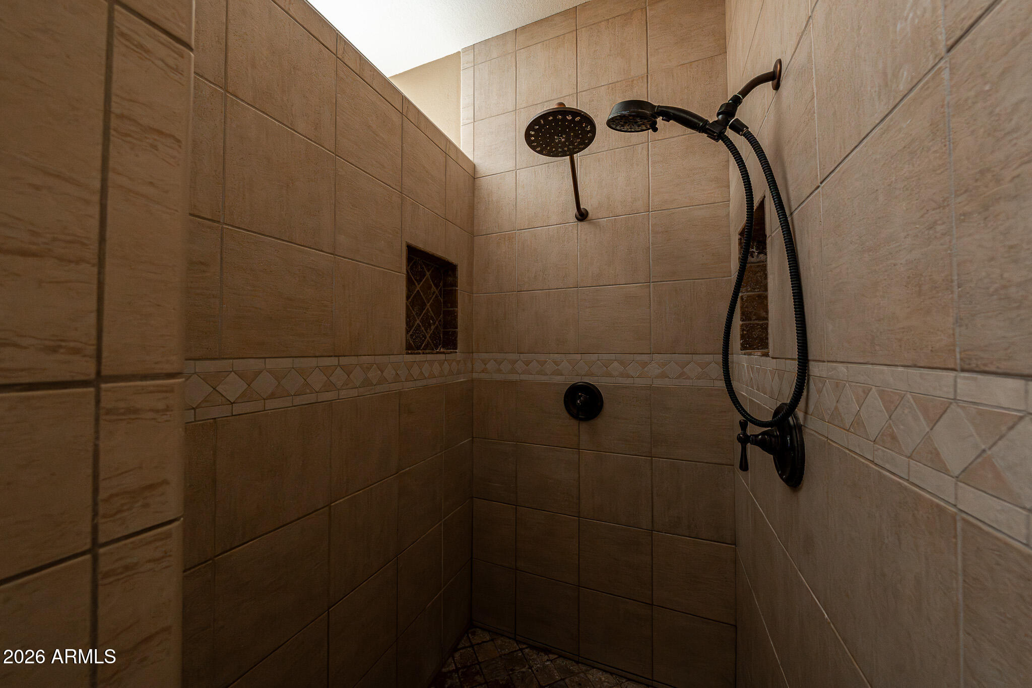 CALLE LEJOS ESTATES - Residential