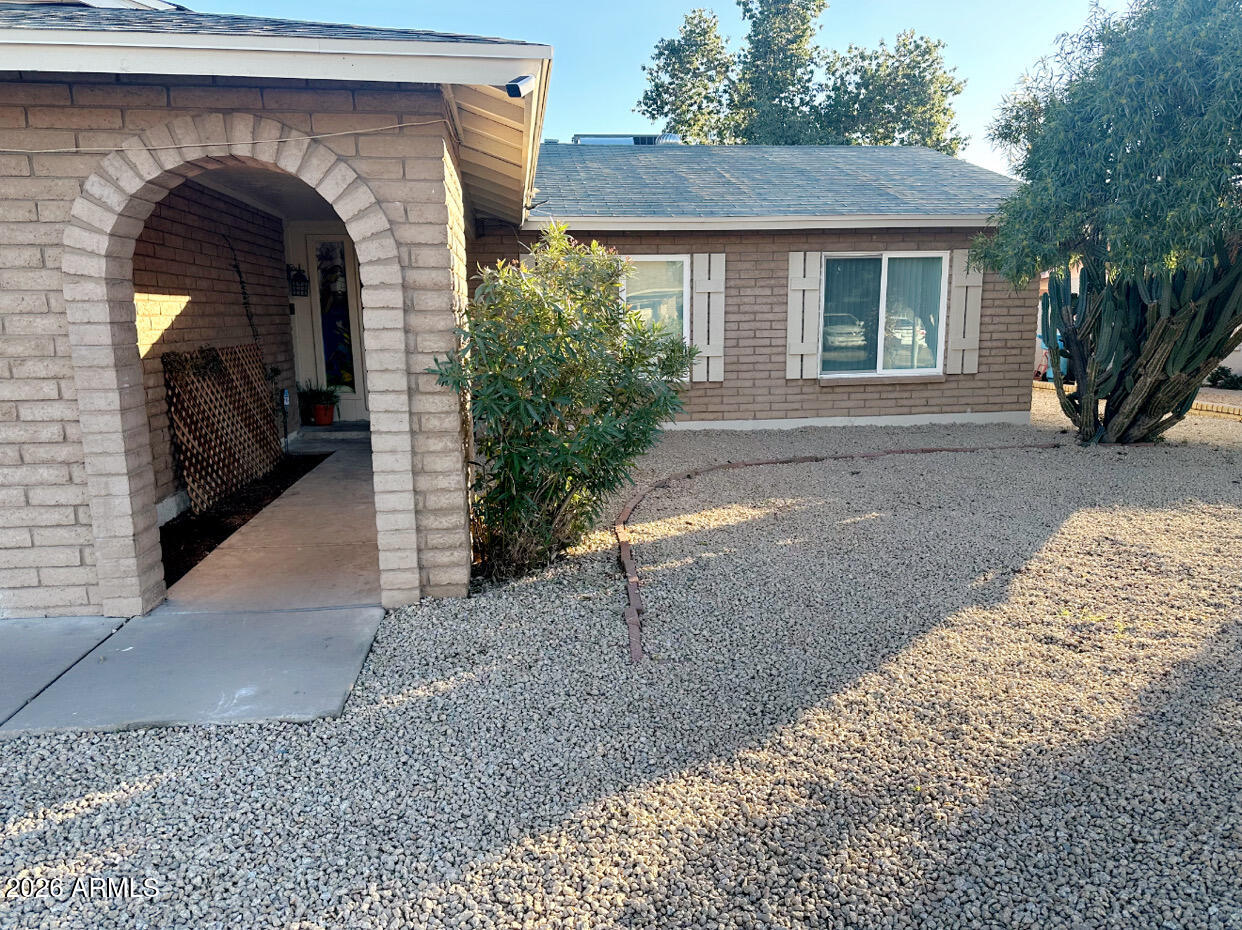 3517 W WILLOW Avenue