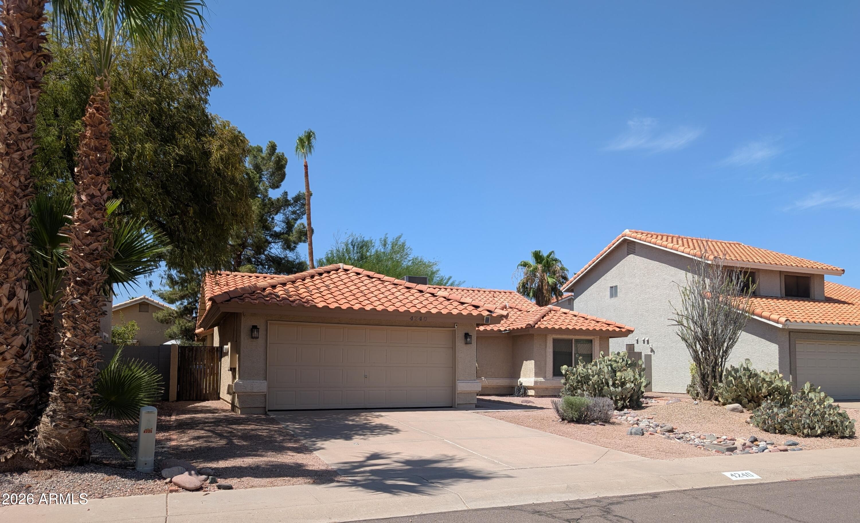 4240 E AMBERWOOD Drive