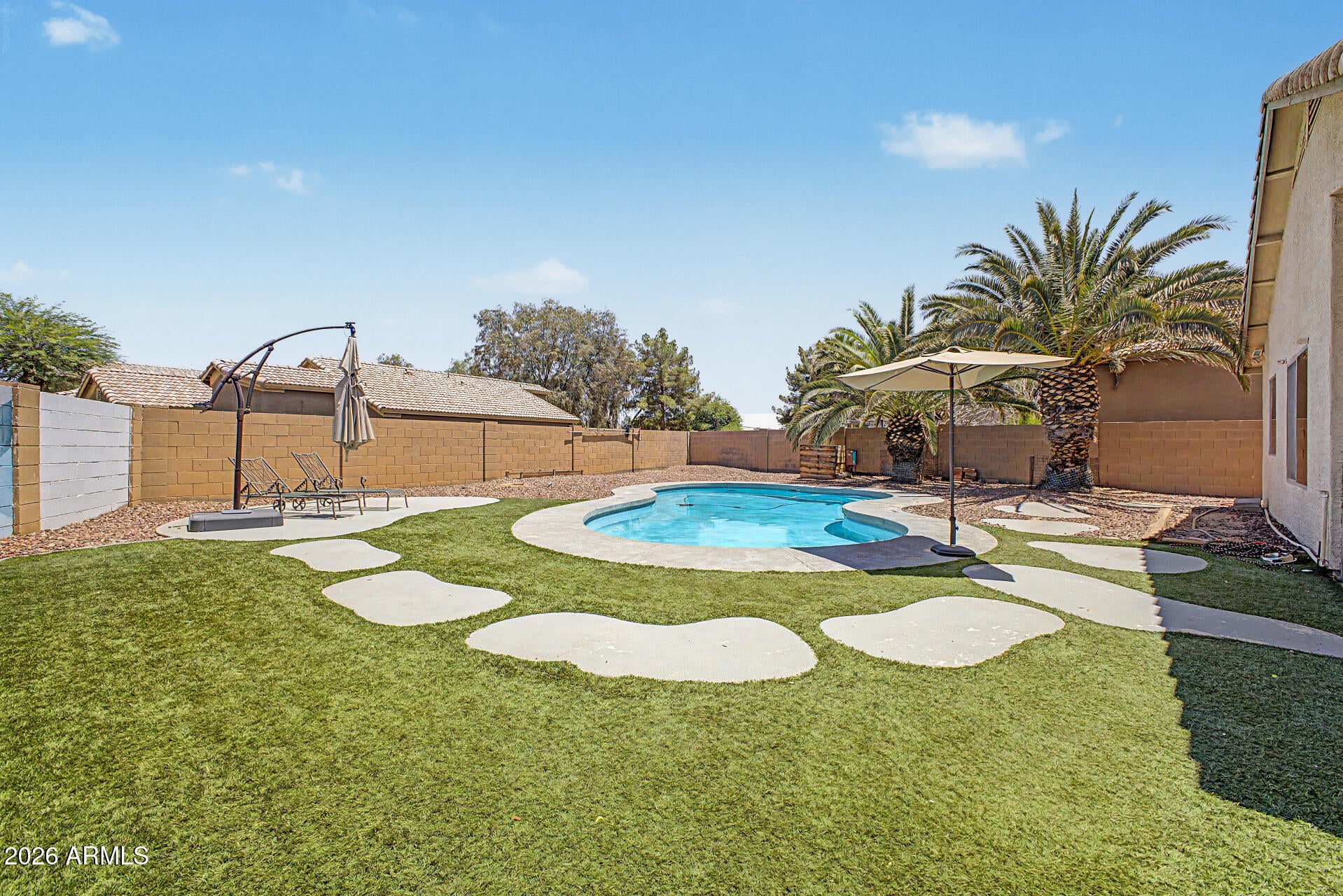2633 S 81ST Lane