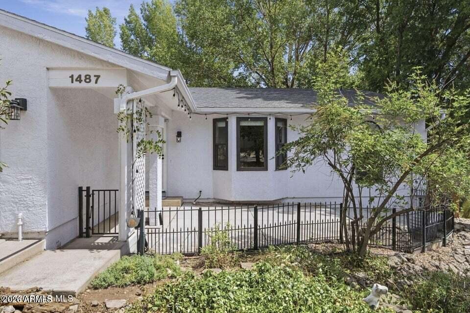 1487 MARVIN GARDENS Lane