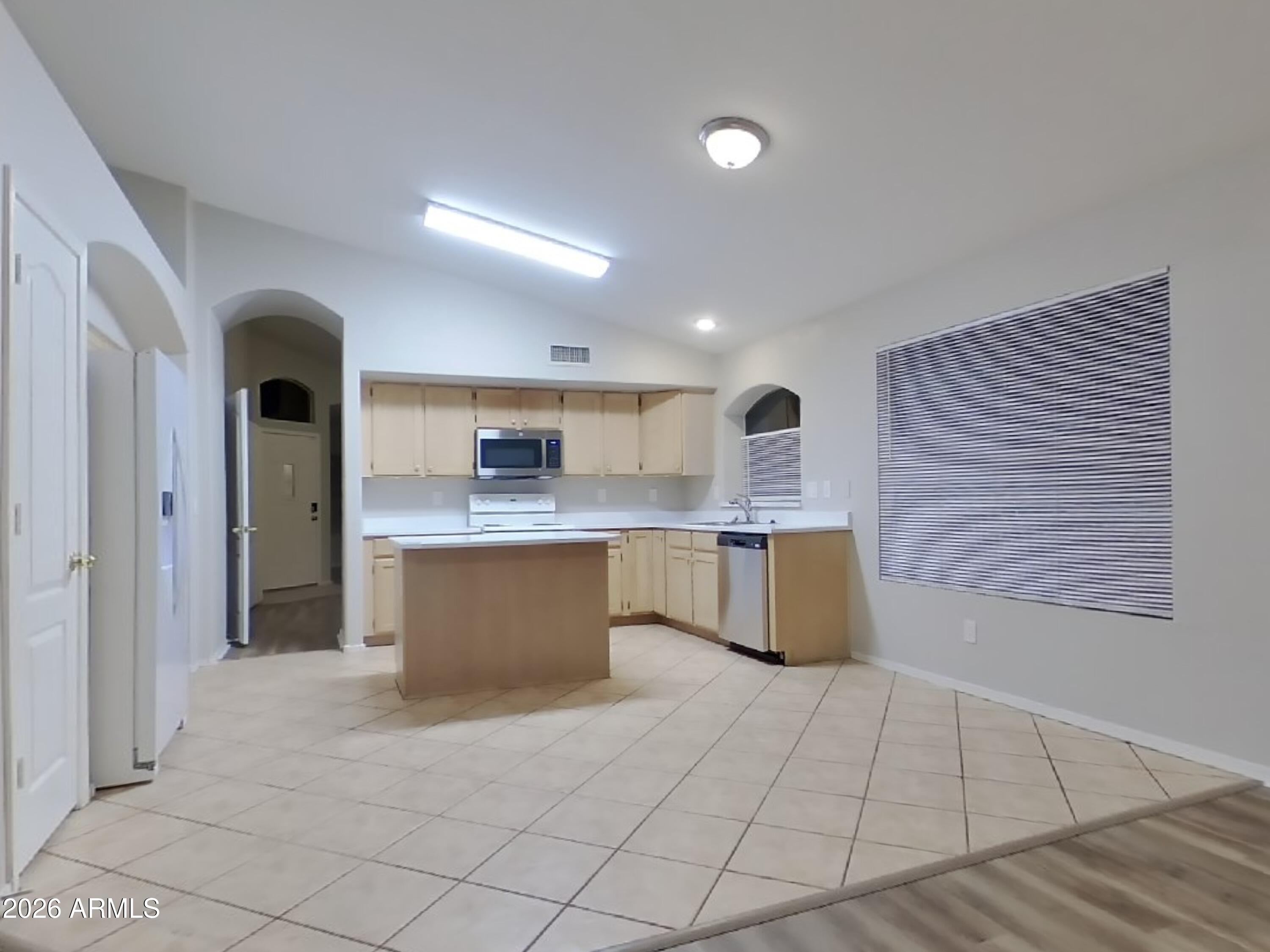 3021 S WOODRUFF Street