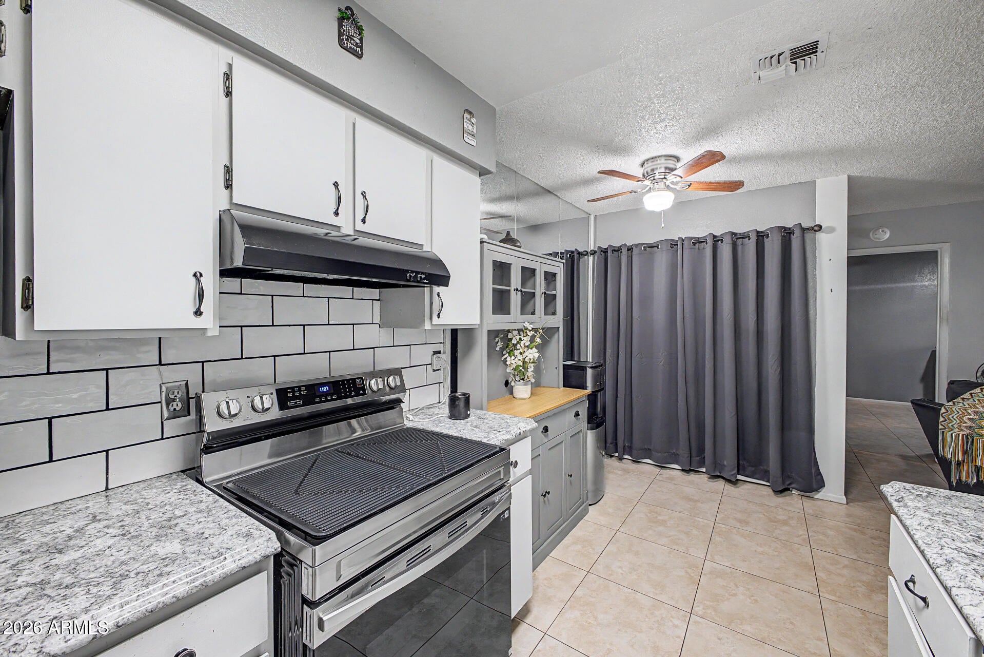 9017 W ELM Street 6