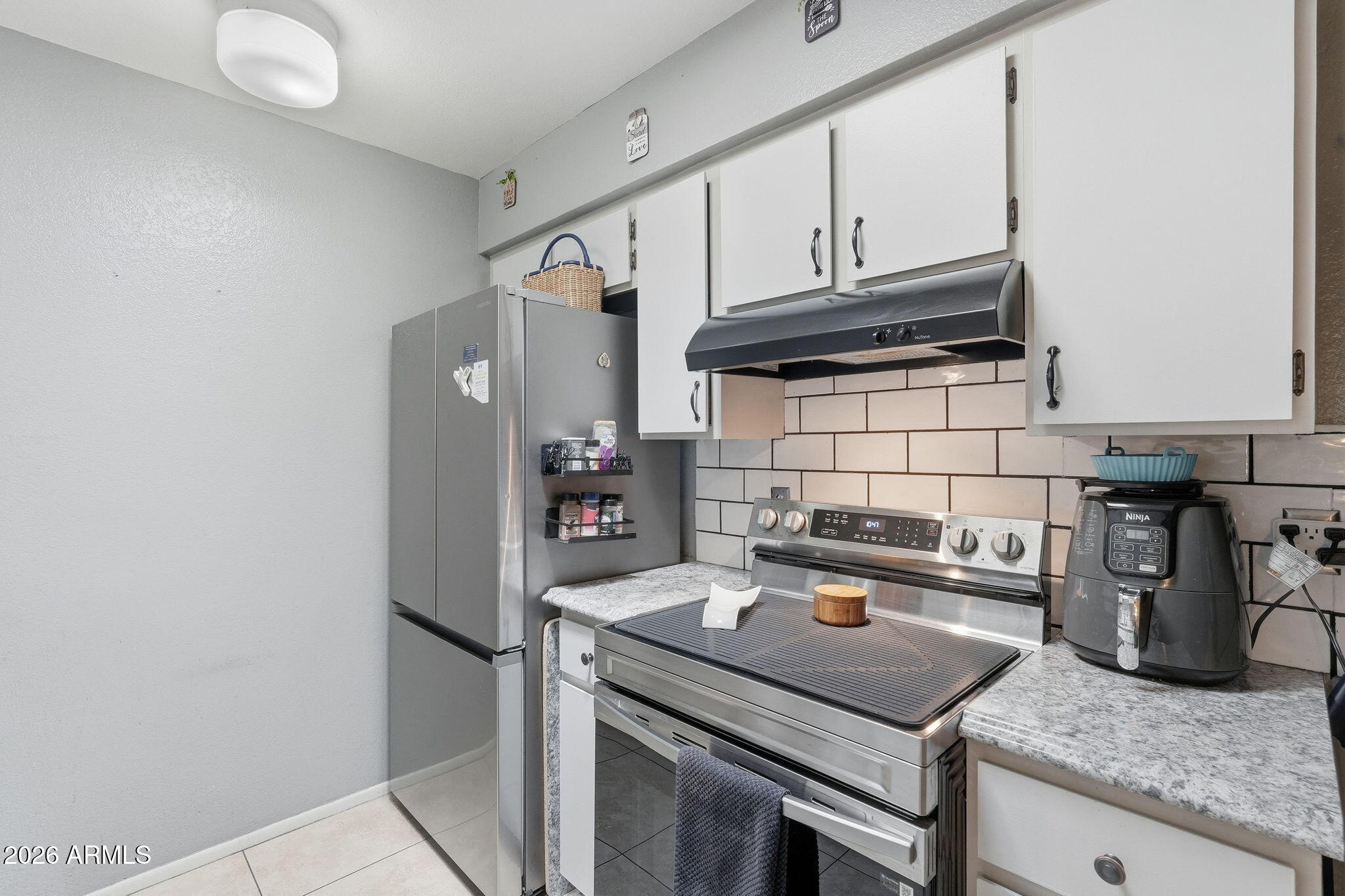 9017 W ELM Street 6