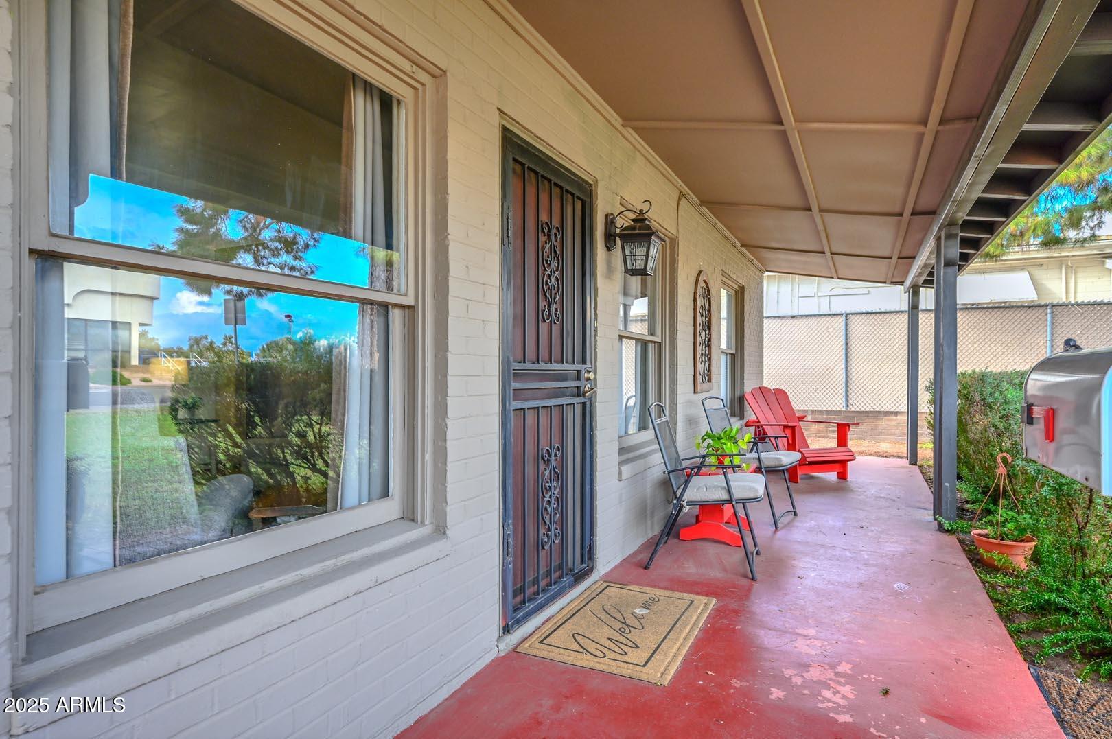 537 W MISSOURI Avenue