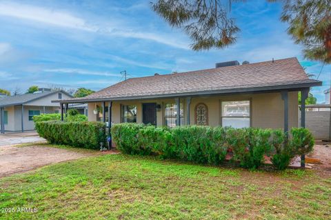 Photo of 537 W Missouri Avenue, Phoenix, AZ 85013 (MLS # 6950081)