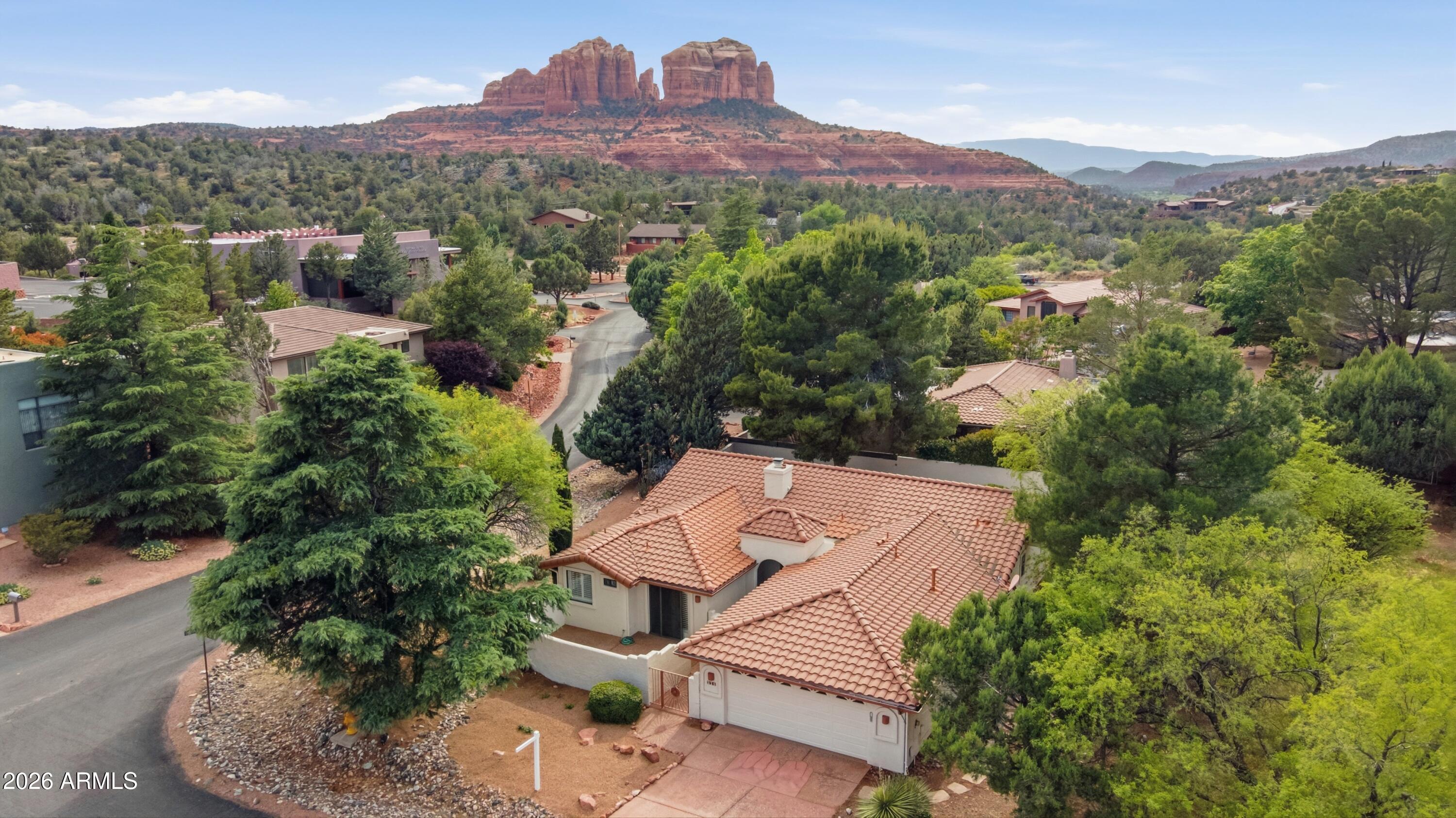 INDIAN CLIFFS - Residential