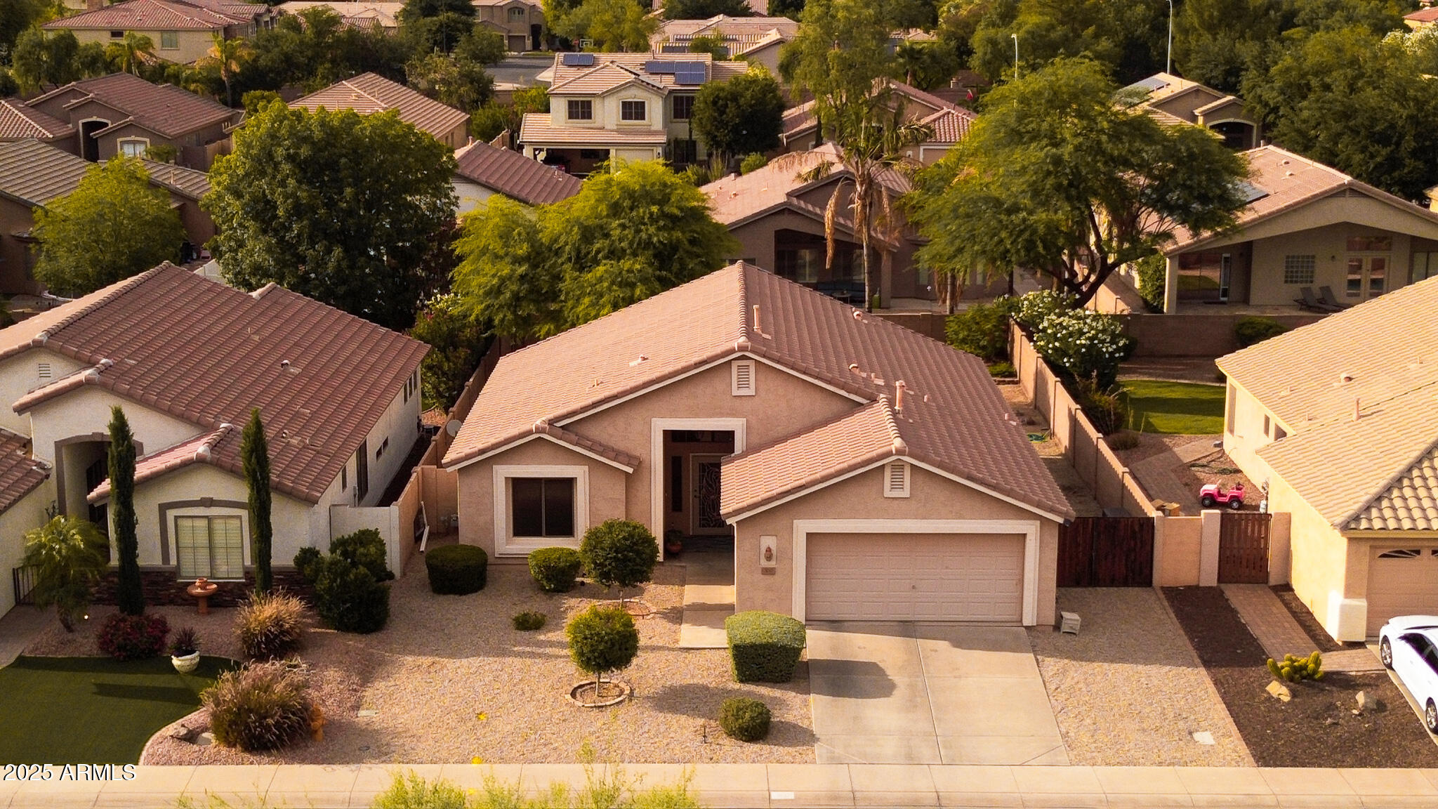 300 W CARDINAL Way