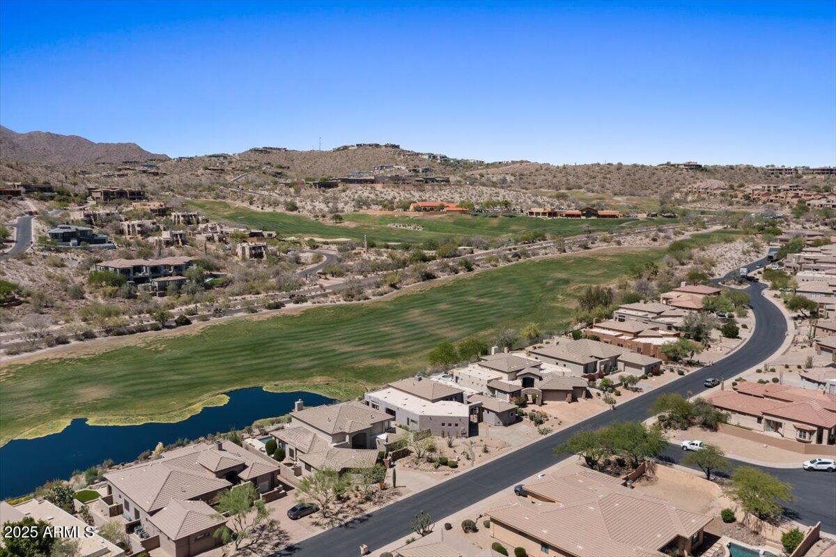 9432 N LONGFEATHER --