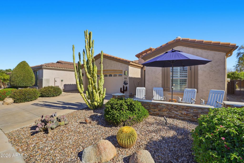 Photo of 5519 S Lombardy Way, Gilbert, AZ 85298 (MLS # 6989626)