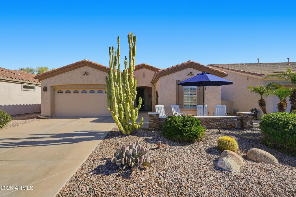 Photo of 5519 S Lombardy Way, Gilbert, AZ 85298 (MLS # 6989626)