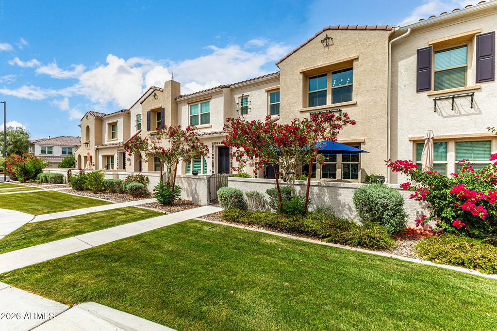 Photo of 4077 S Sabrina Drive #121, Chandler, AZ 85248 (MLS # 7013173)