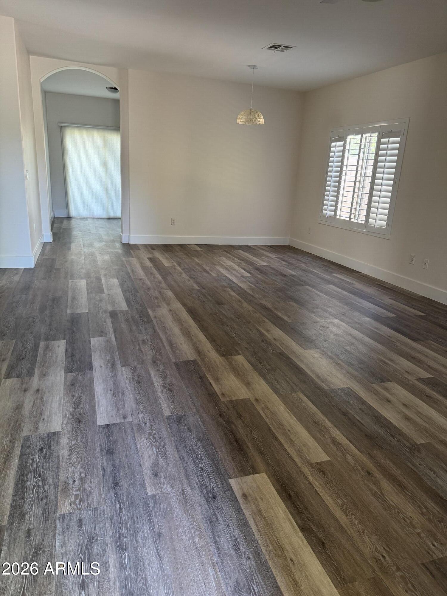 2584 E DEL RIO Court