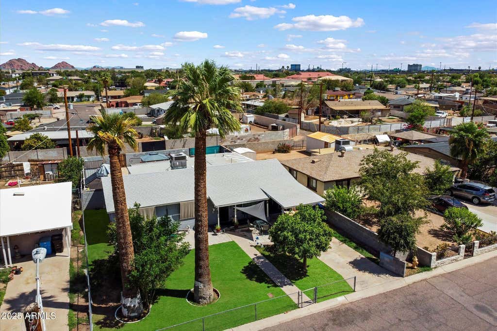 Photo of 1225 N 33rd Street, Phoenix, AZ 85008 (MLS # 7054885)