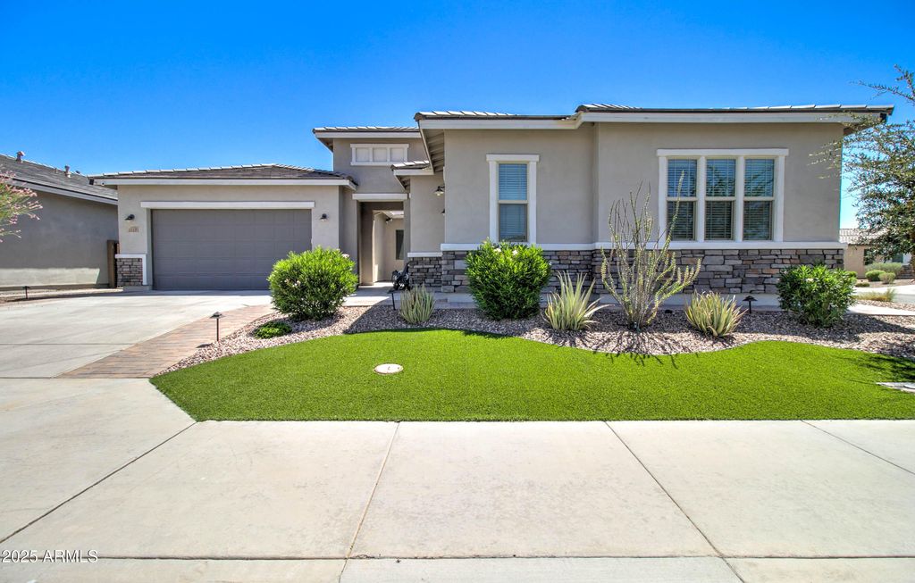 Photo of 5057 N 185th Avenue, Litchfield Park, AZ 85340 (MLS # 6900220)