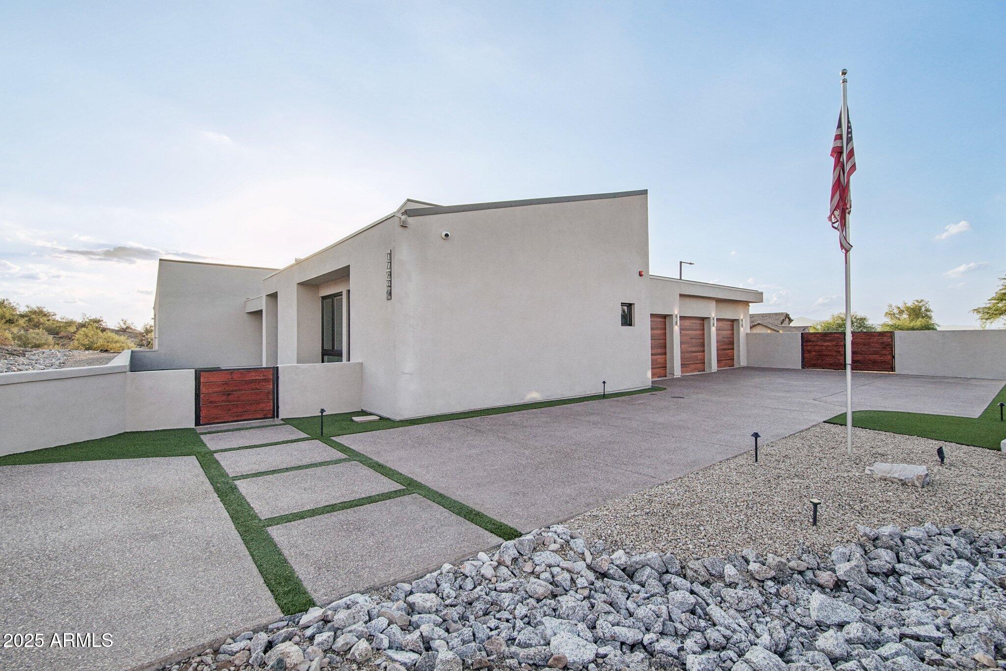 17934 W ESTES Way
