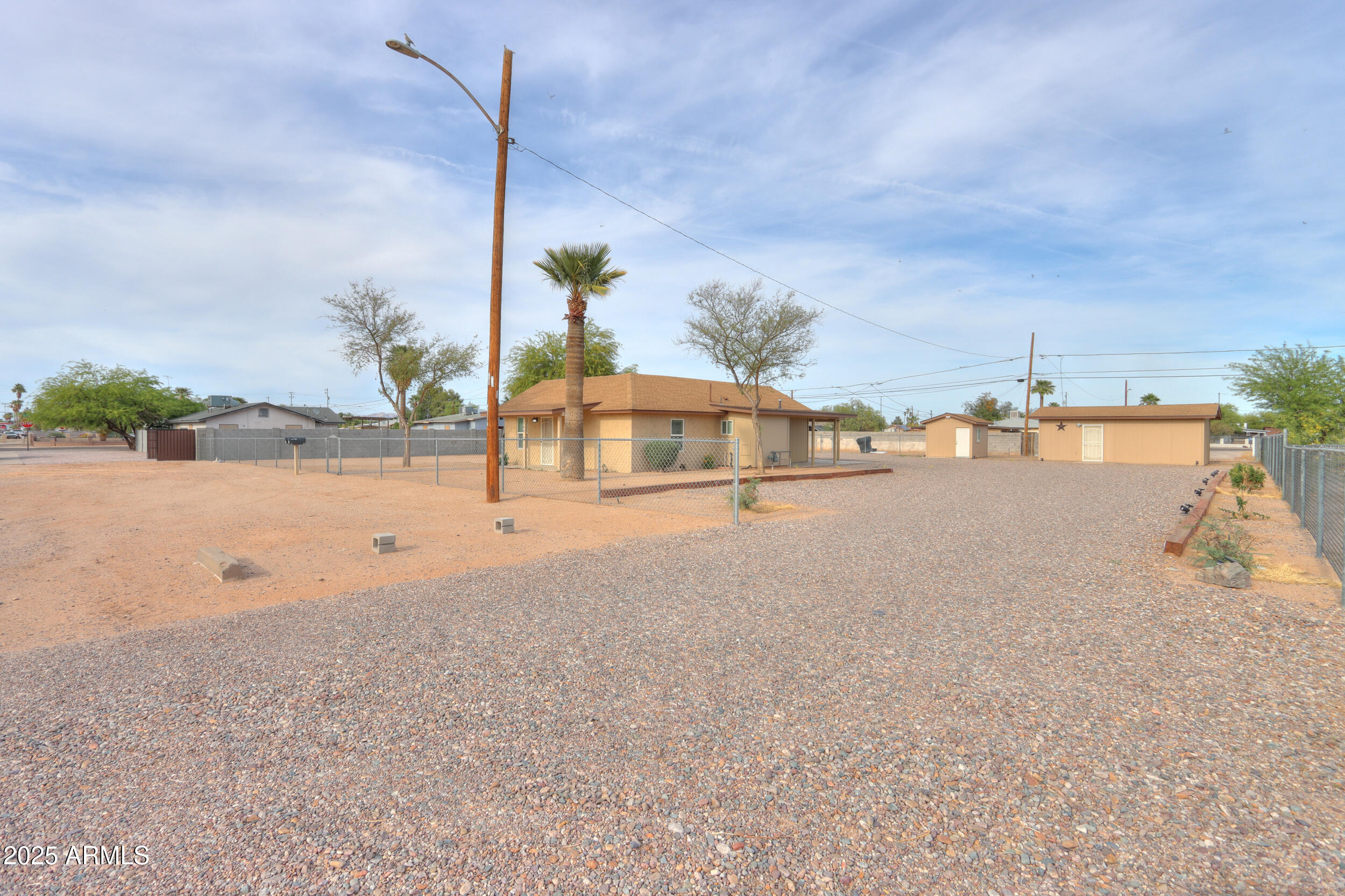 Homes 2 302 N MORRISON Avenue