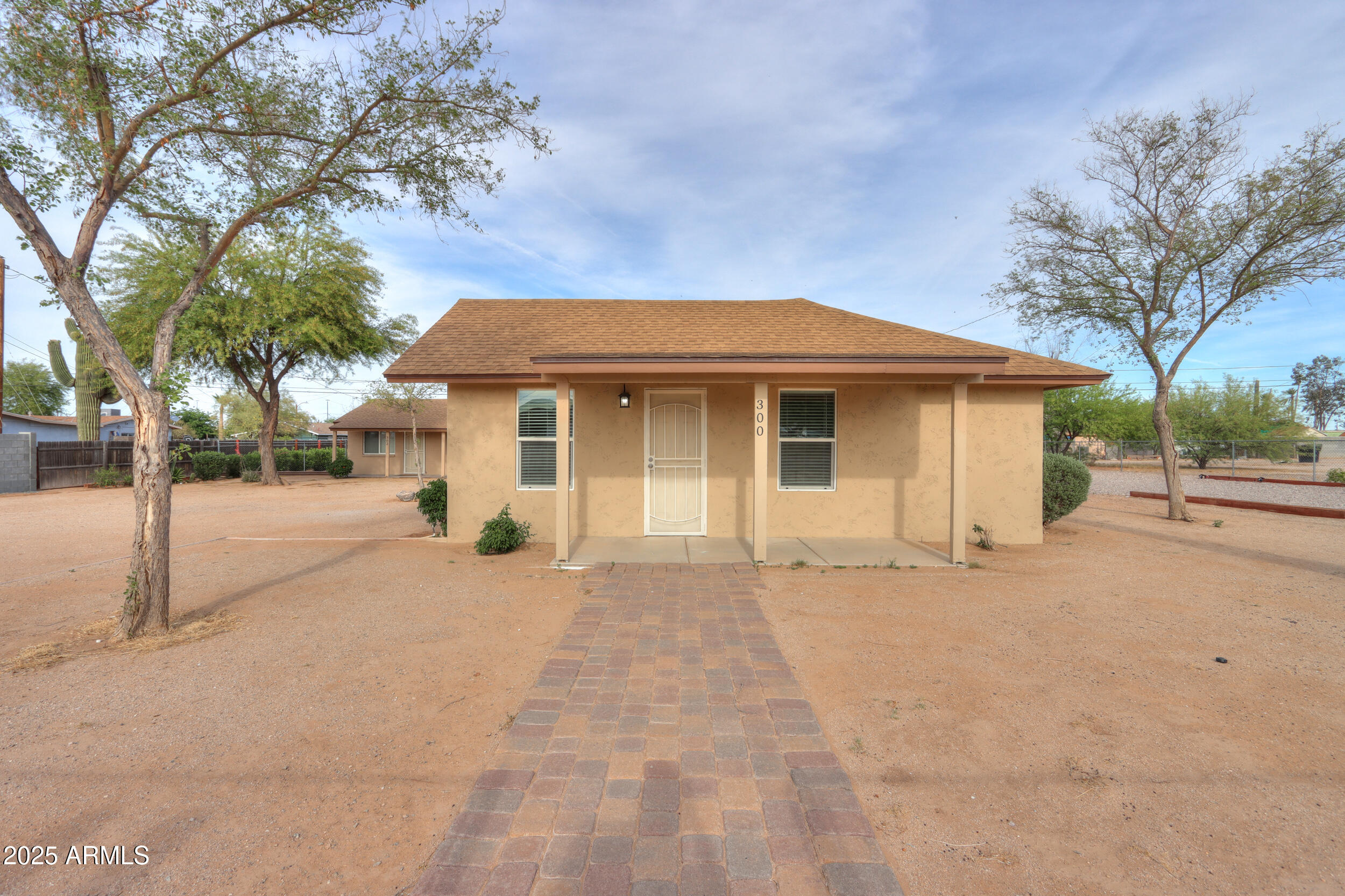 Homes 1 302 N MORRISON Avenue