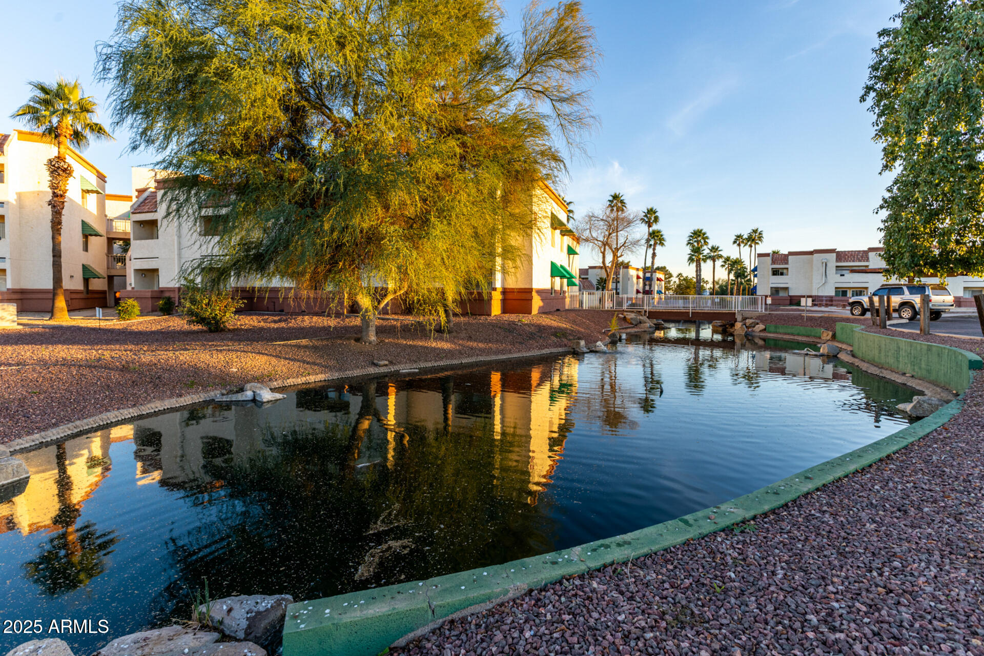 CLIFFS CONDOMINIUM - Residential