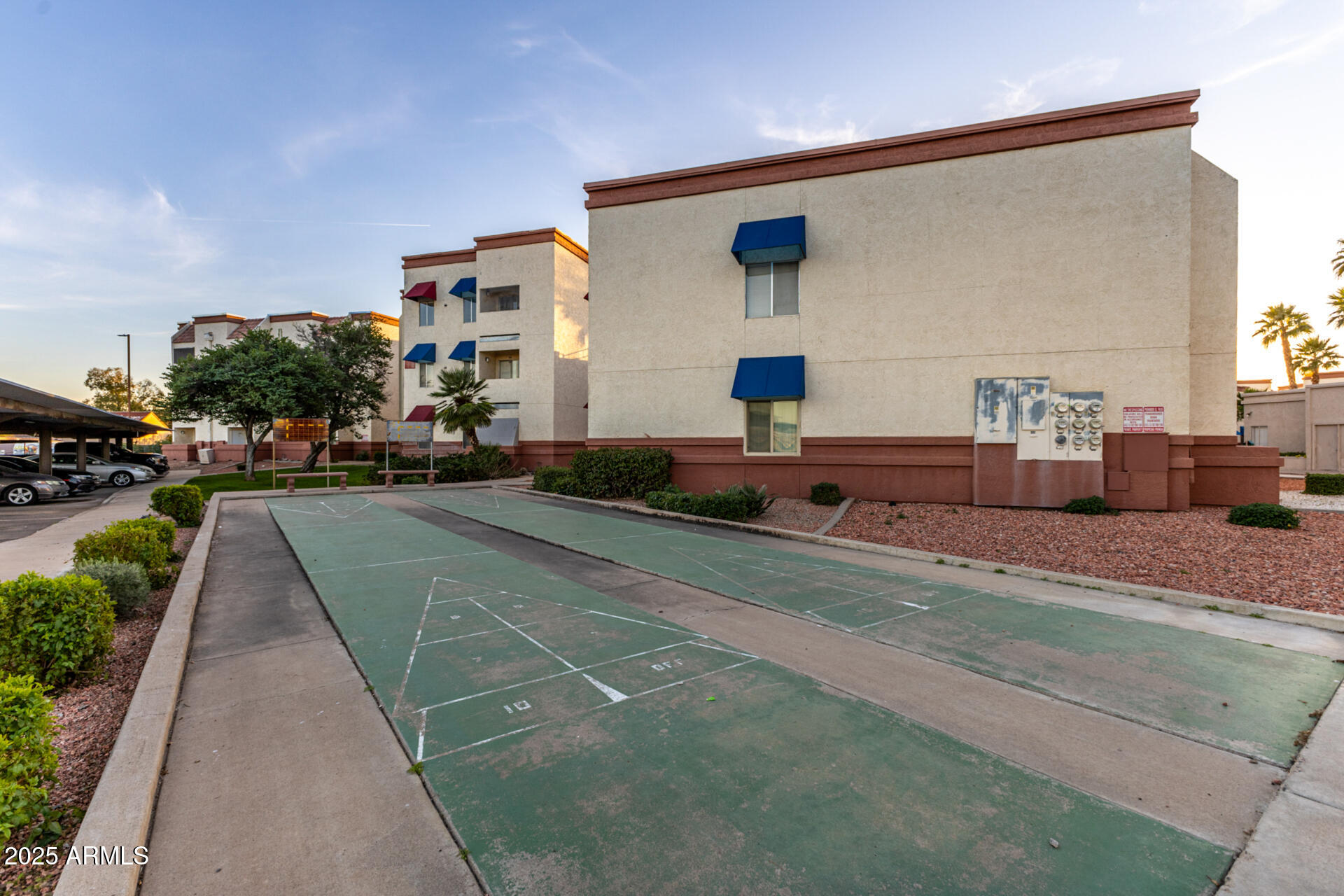 CLIFFS CONDOMINIUM - Residential