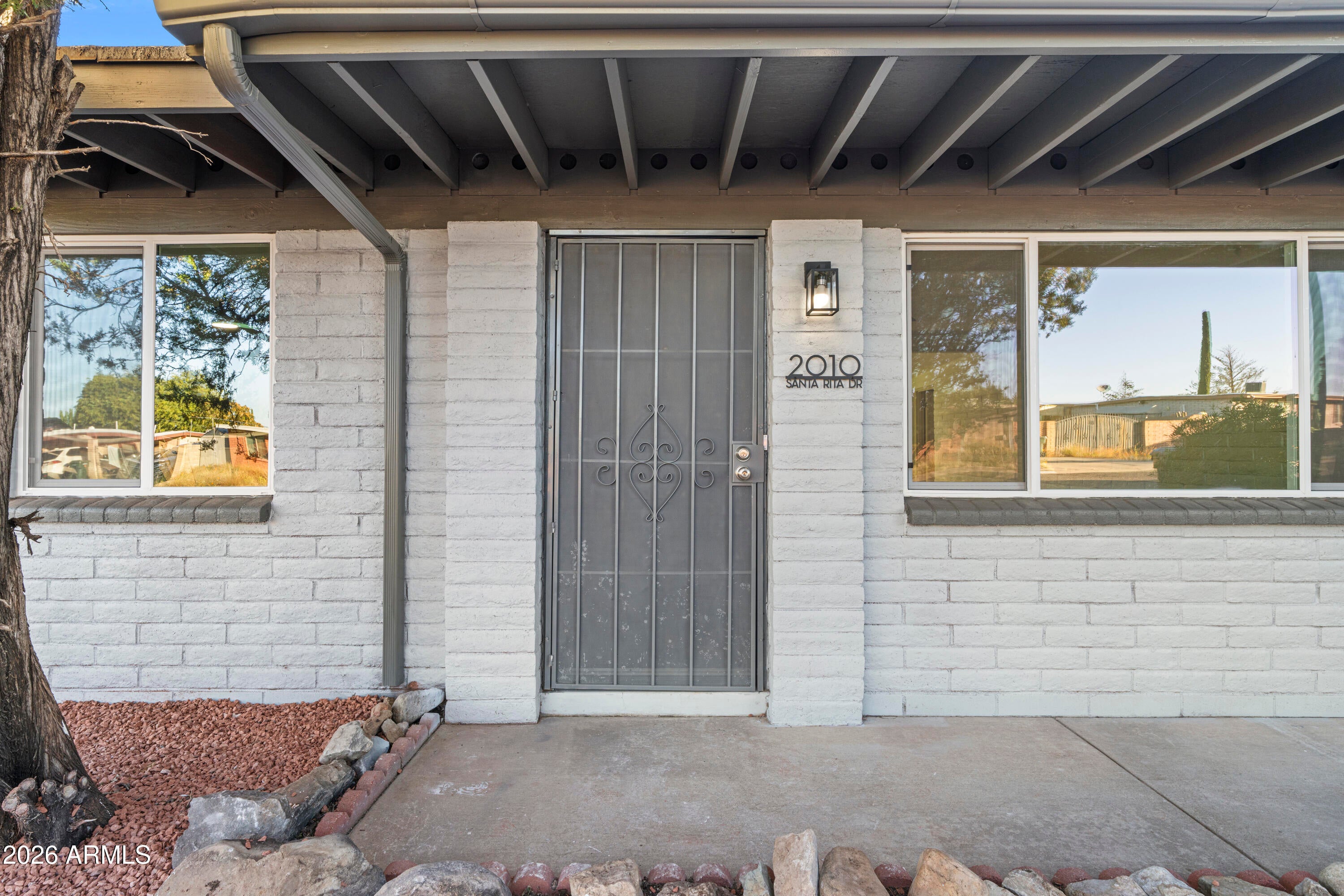 2010 SANTA RITA Drive