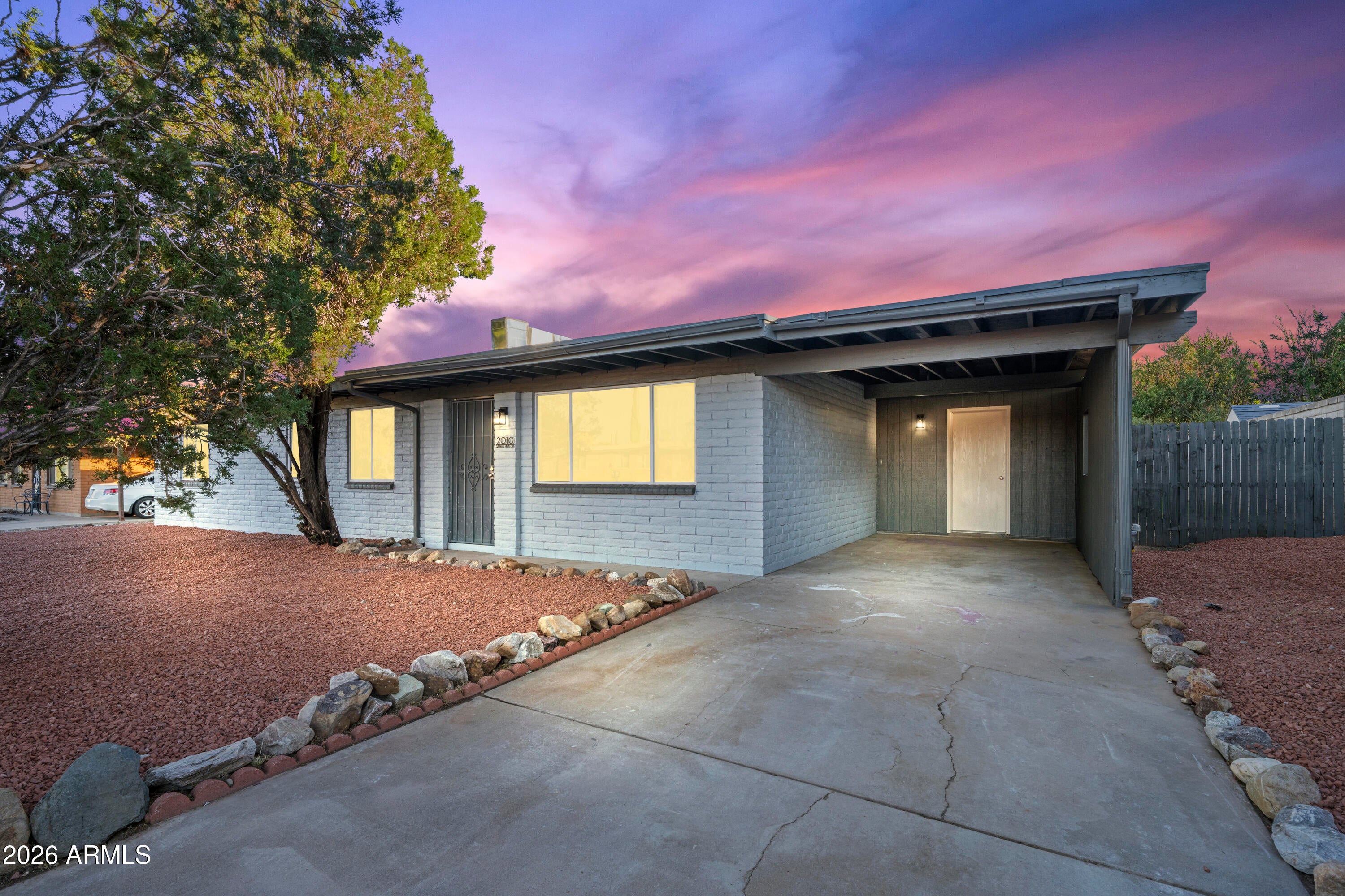 2010 SANTA RITA Drive