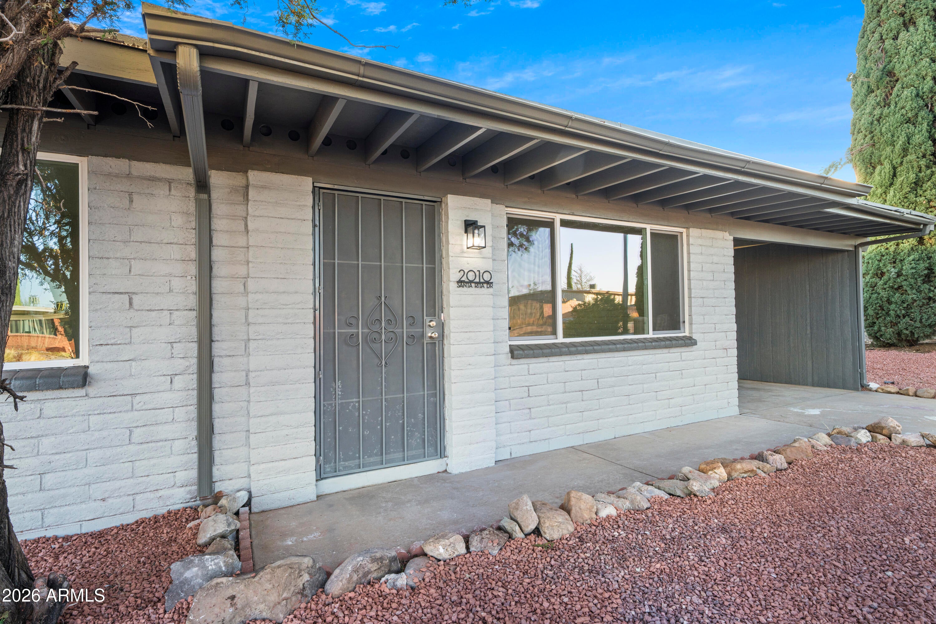 2010 SANTA RITA Drive