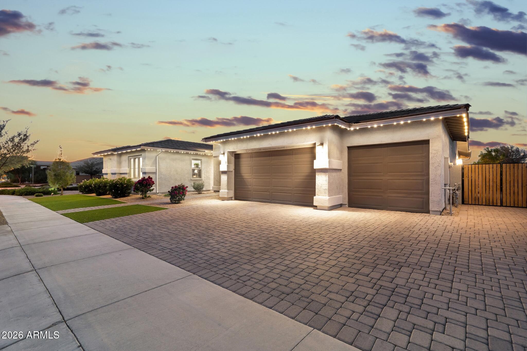 Homes for Sale in Queen Creek Arizona 2 23084 E VIA DE OLIVOS --