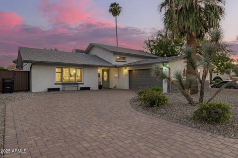 Photo of 8701 E Edward Avenue, Scottsdale, AZ 85250 (MLS # 6926533)