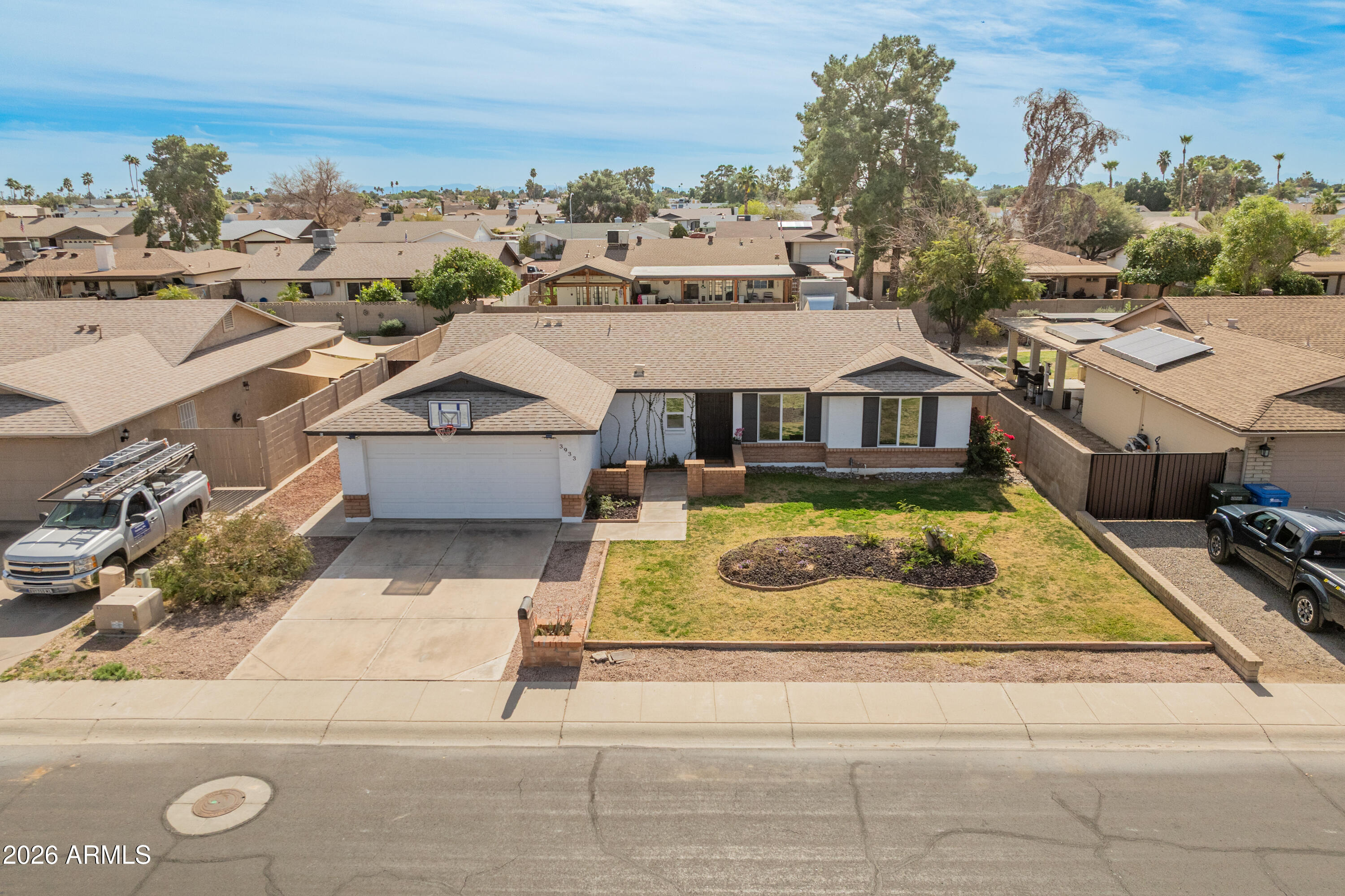 3933 W PERSHING Avenue