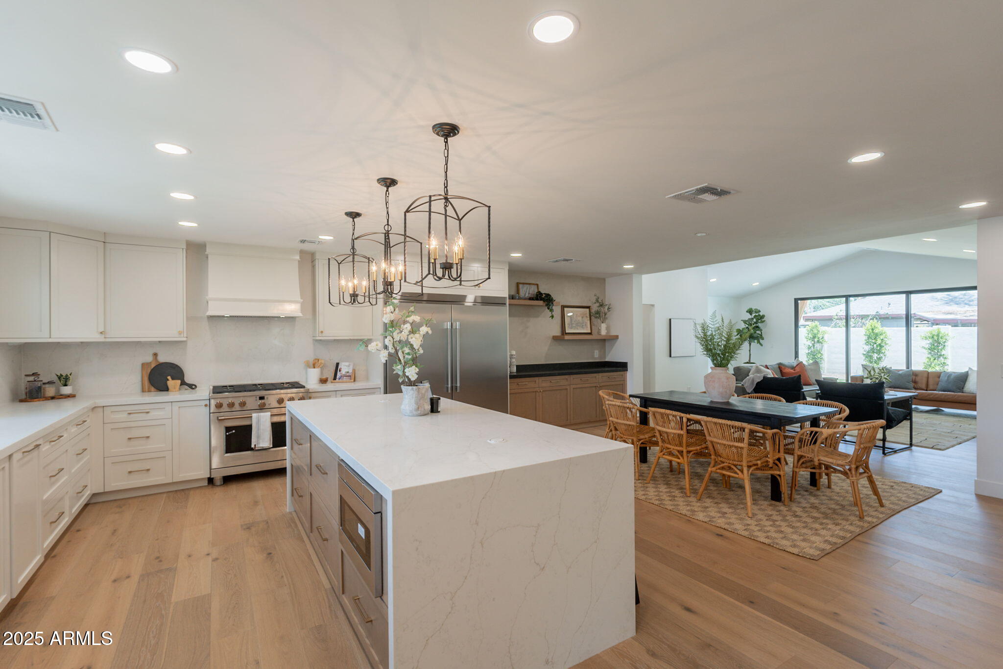 3651 N 49TH Place