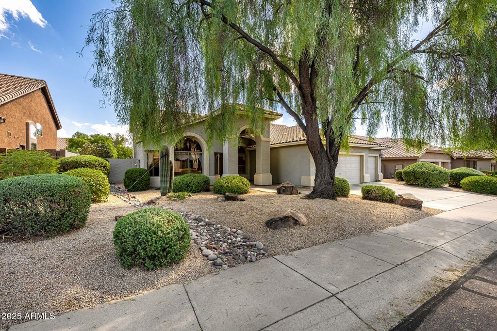 Photo of 5023 E Barwick Drive, Cave Creek, AZ 85331 (MLS # 6919886)
