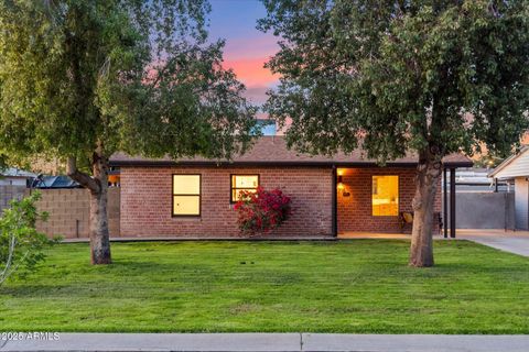 2716 E FAIRMOUNT Avenue Phoenix AZ 85016