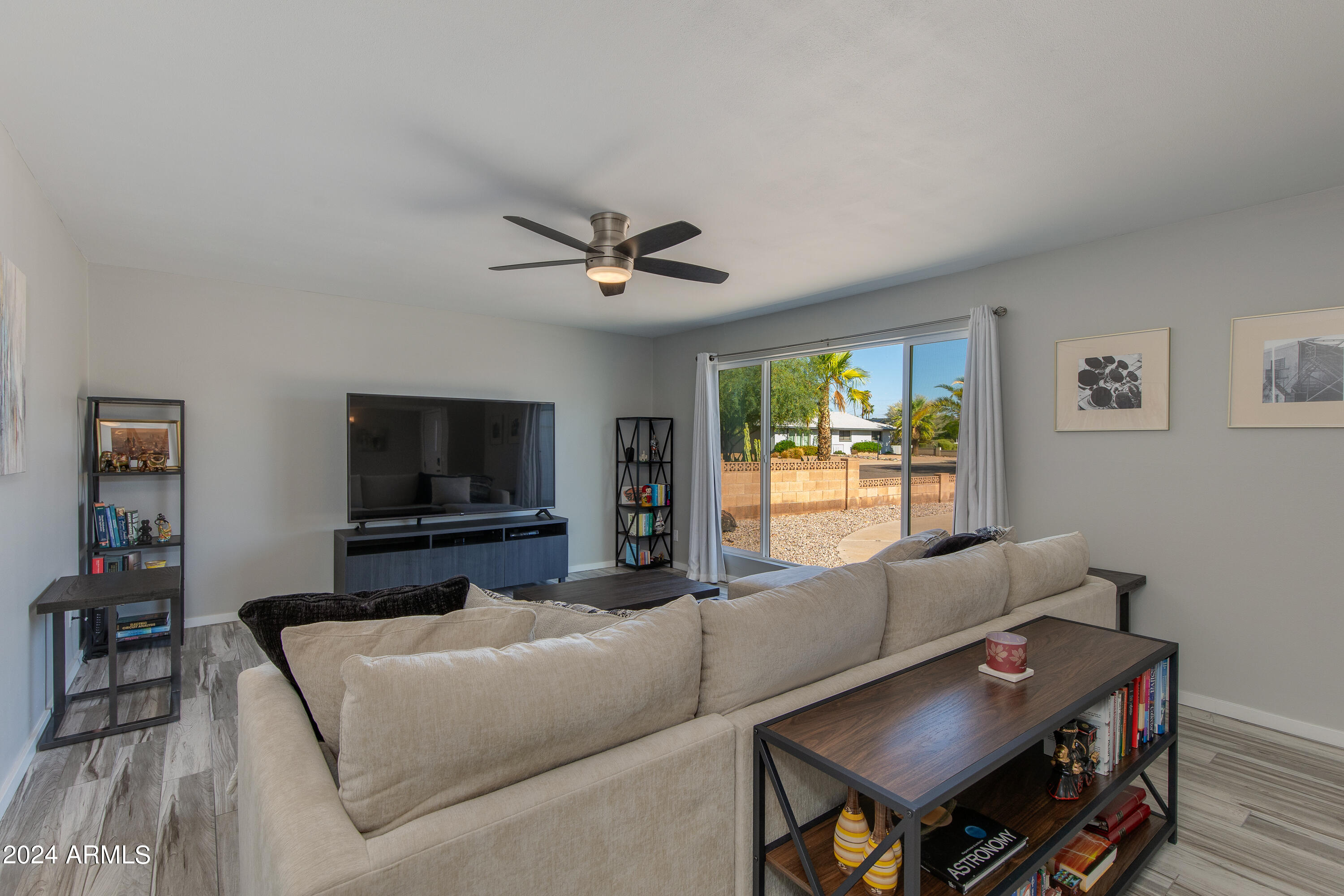 6537 E PALM Lane