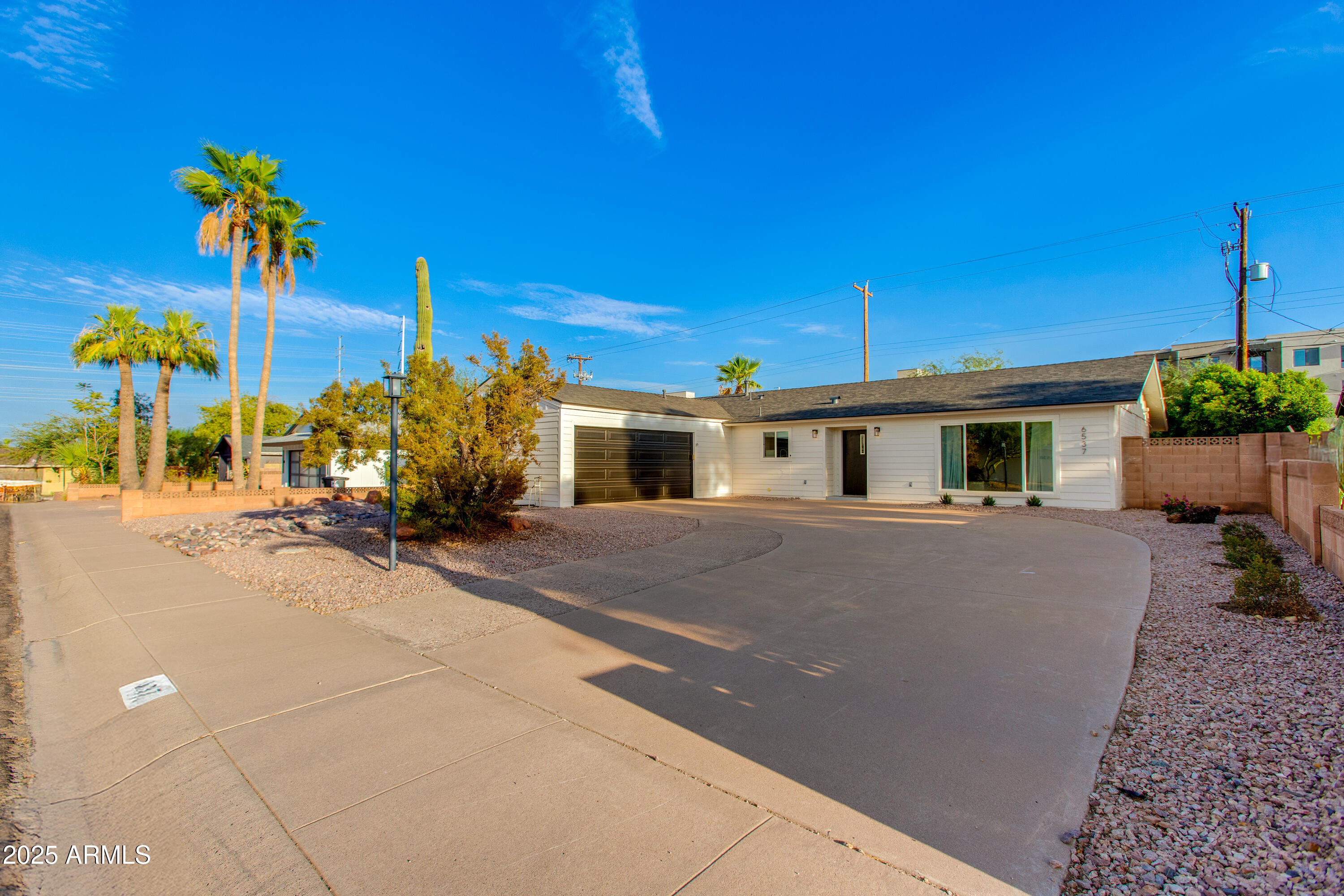 6537 E PALM Lane