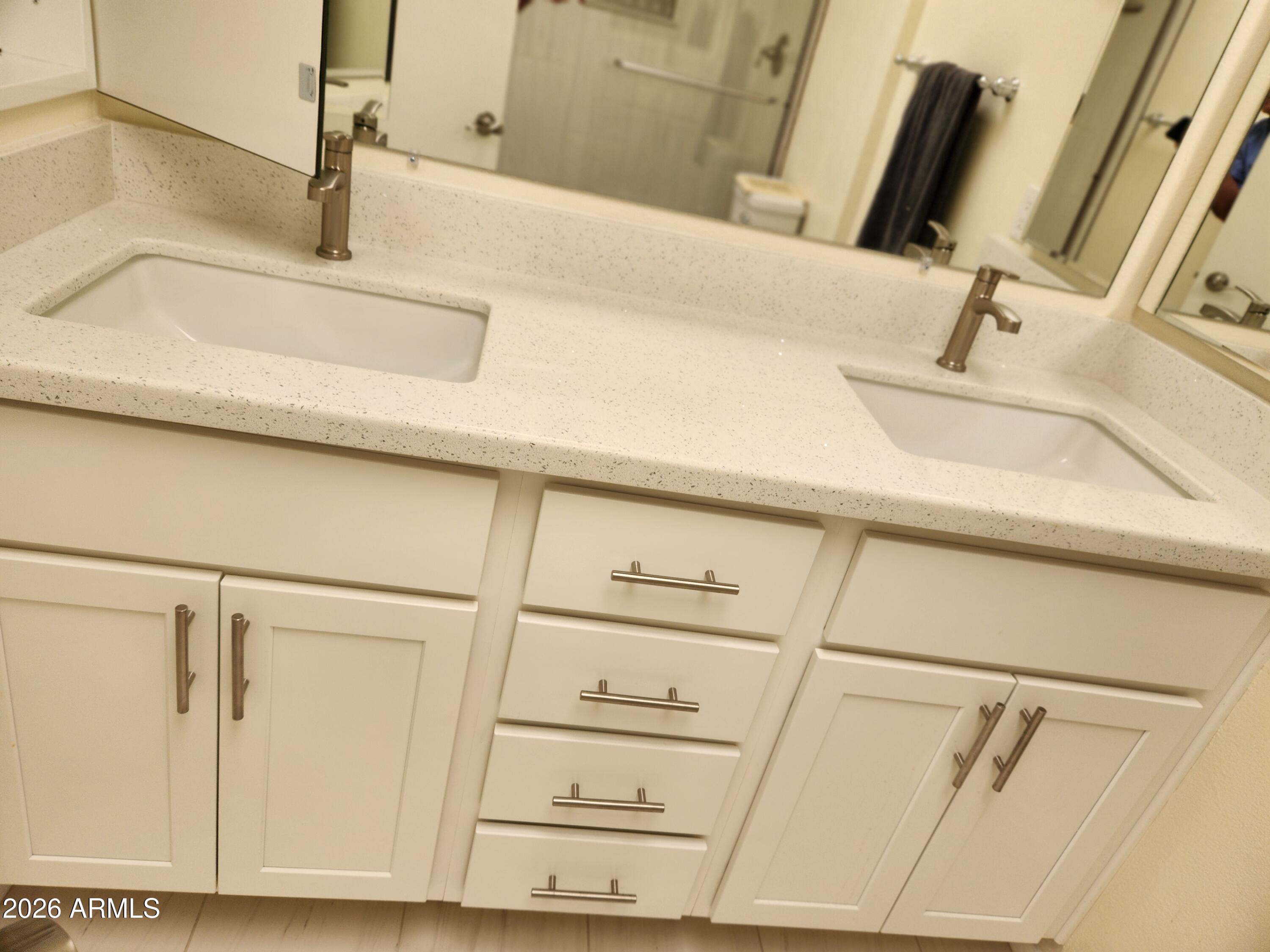 6909 E KATHLEEN Road