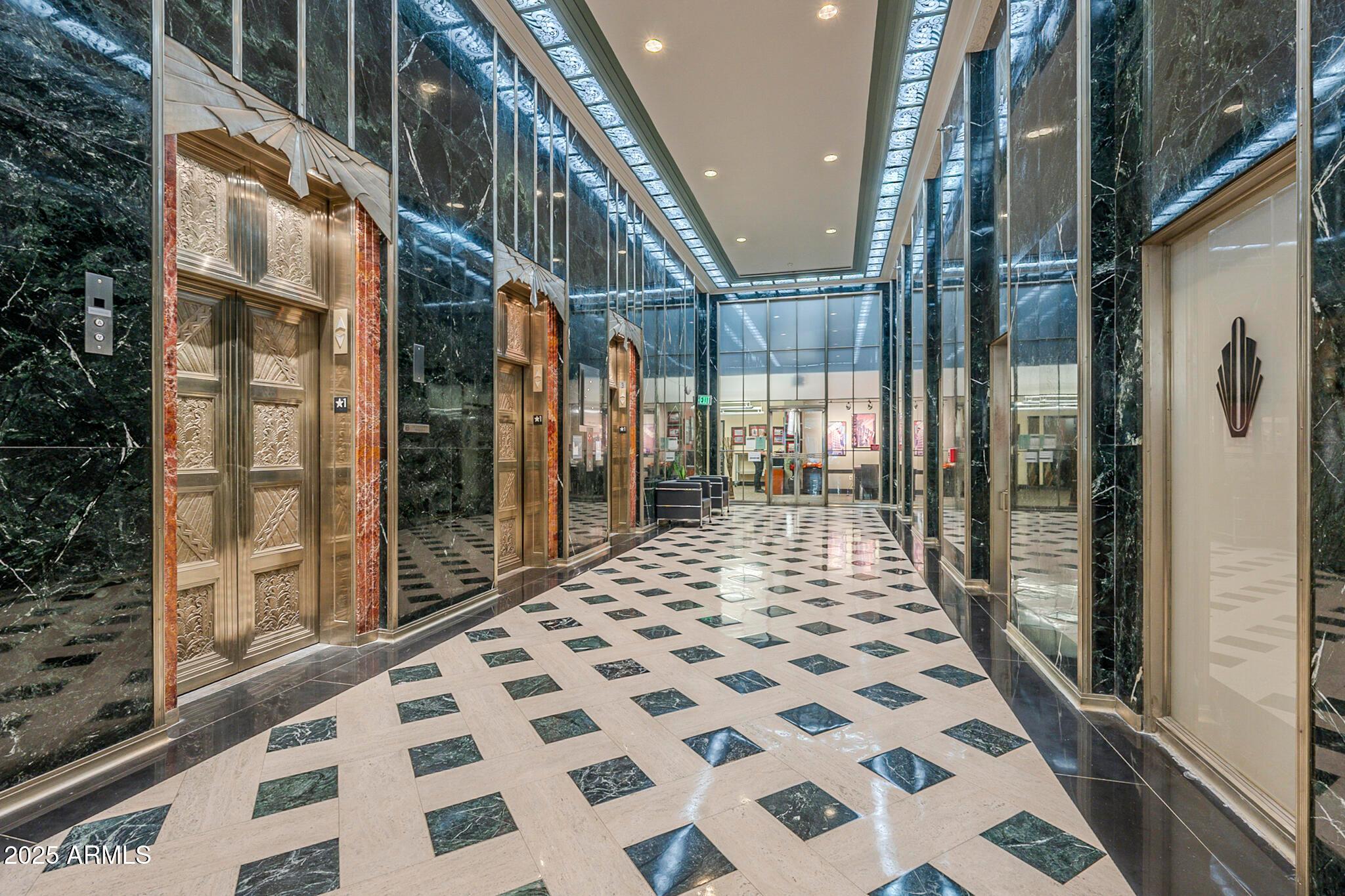 114 W Adams Street Unit 1007