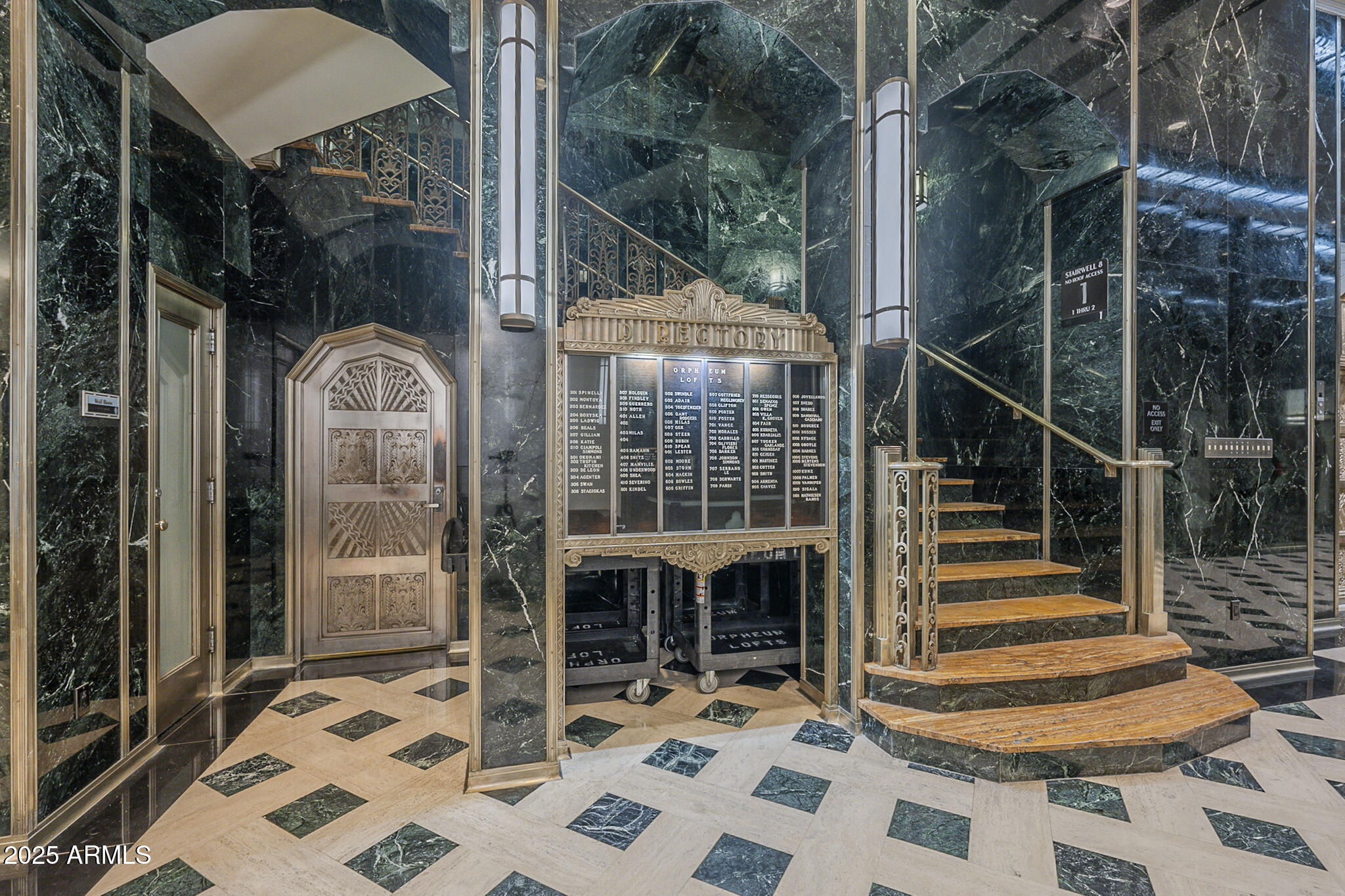 114 W ADAMS Street 1007