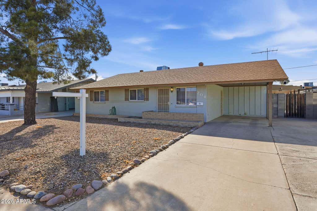 Photo of 204 E Hampton Avenue, Mesa, AZ 85210 (MLS # 7052442)