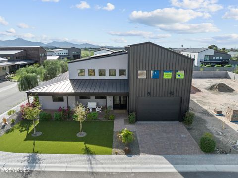 Photo of 8514 S 9th Drive, Phoenix, AZ 85041 (MLS # 6925525)