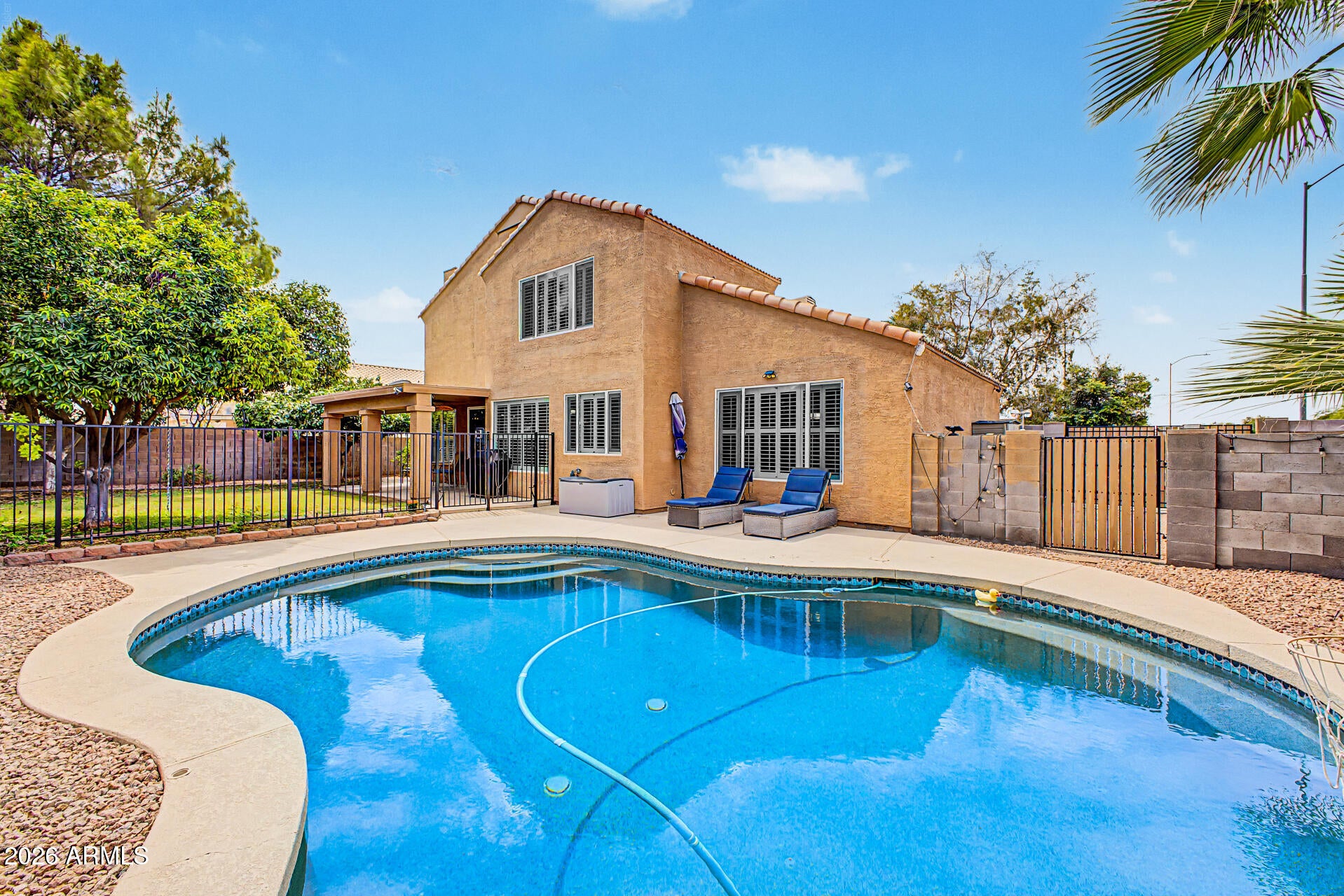 1635 S DILLON --